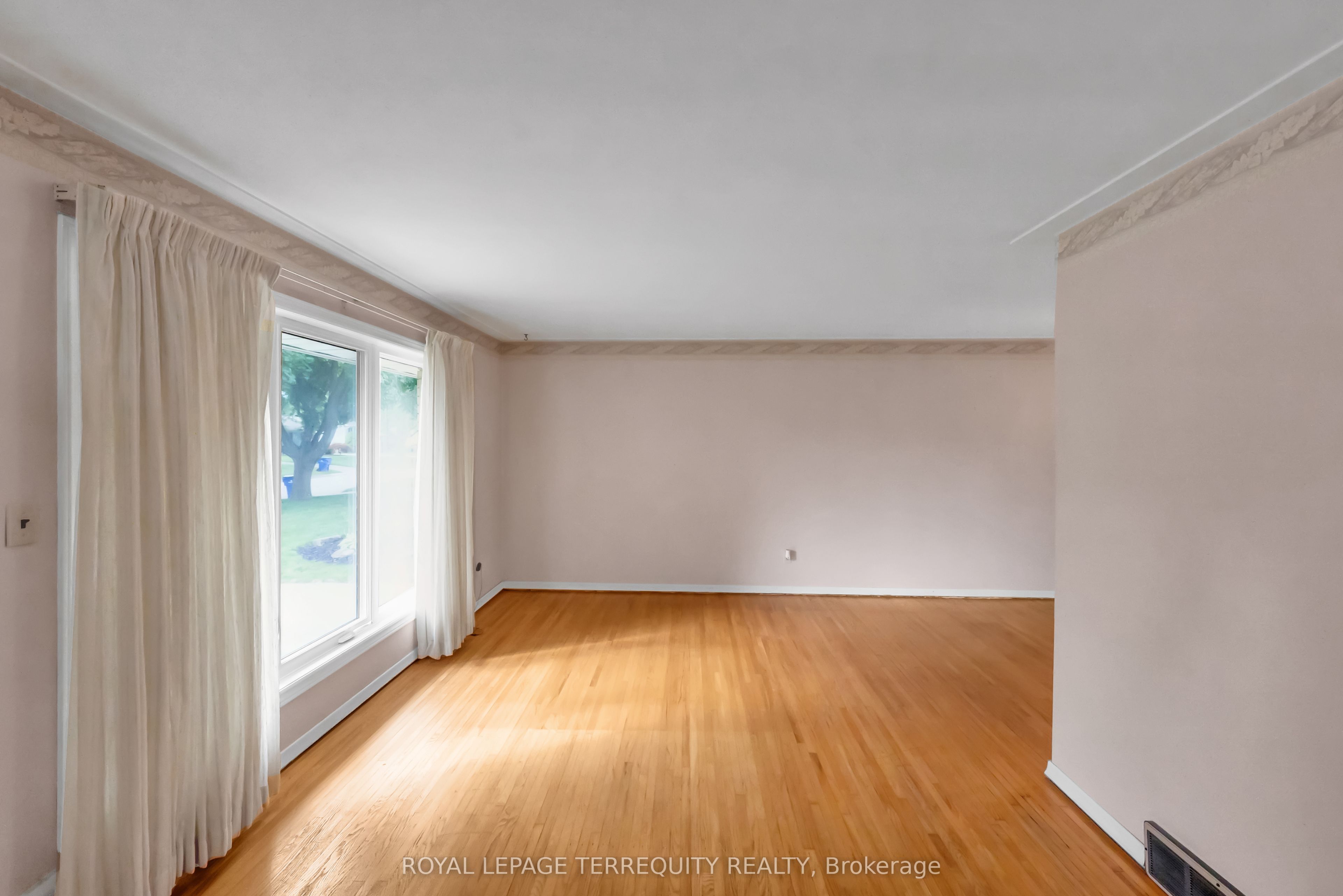 126 Partridge Crescent Property Photo 15