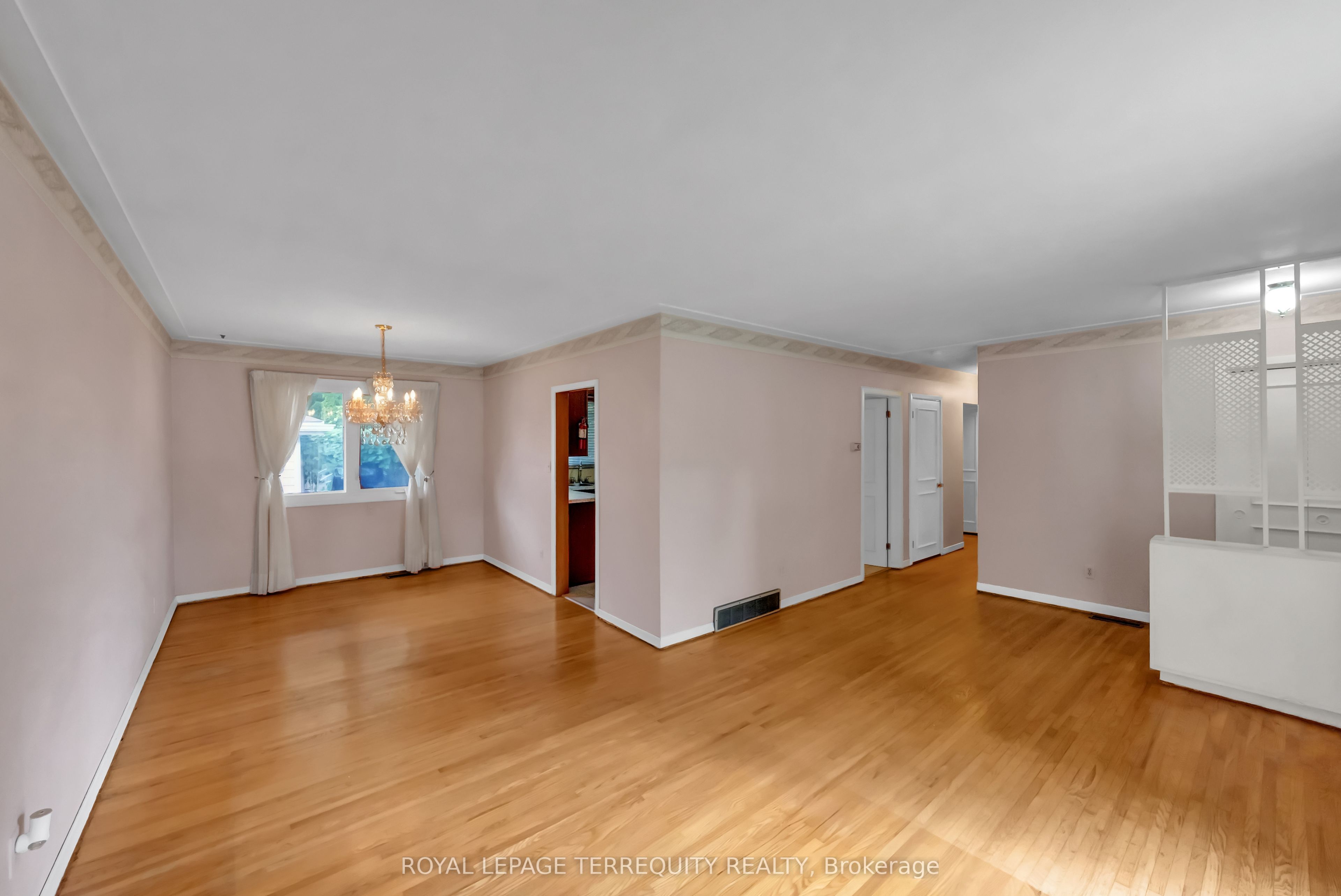 126 Partridge Crescent Property Photo 22