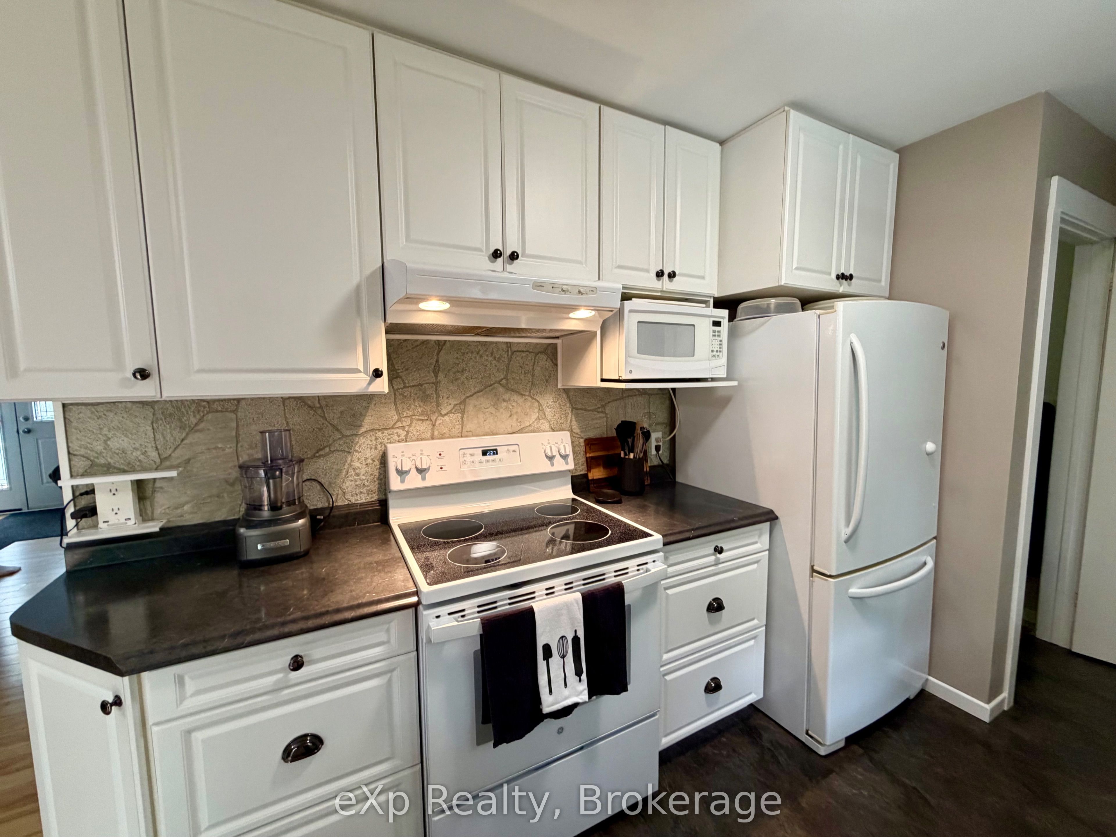 1643 And 1671 Eagle Lake Road Property Photo 12