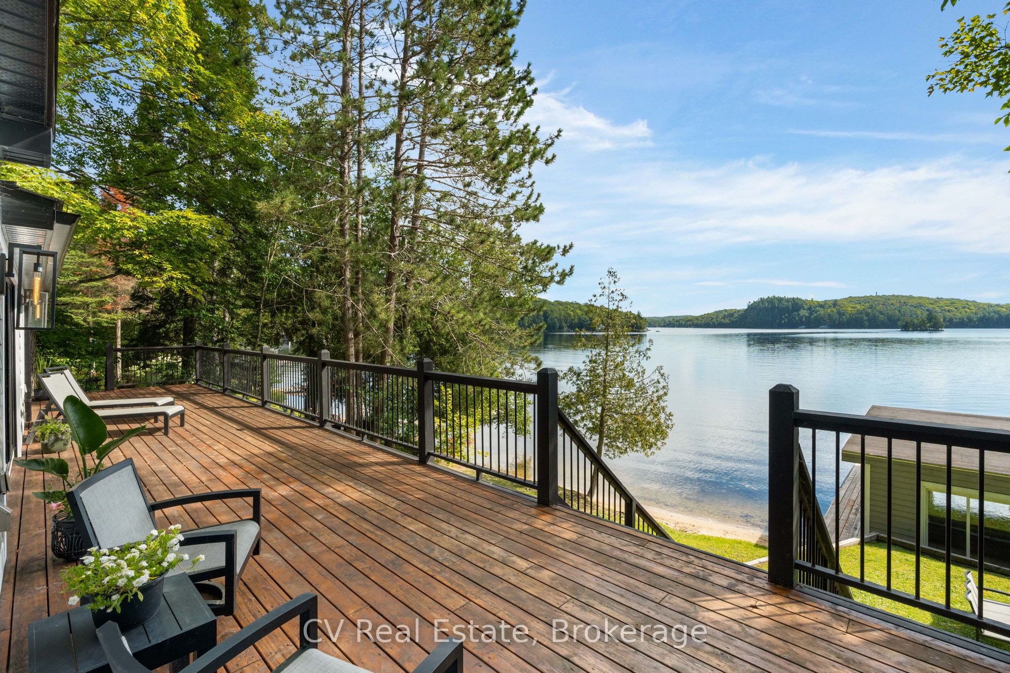 1017 White Pine Road Property Photo 1