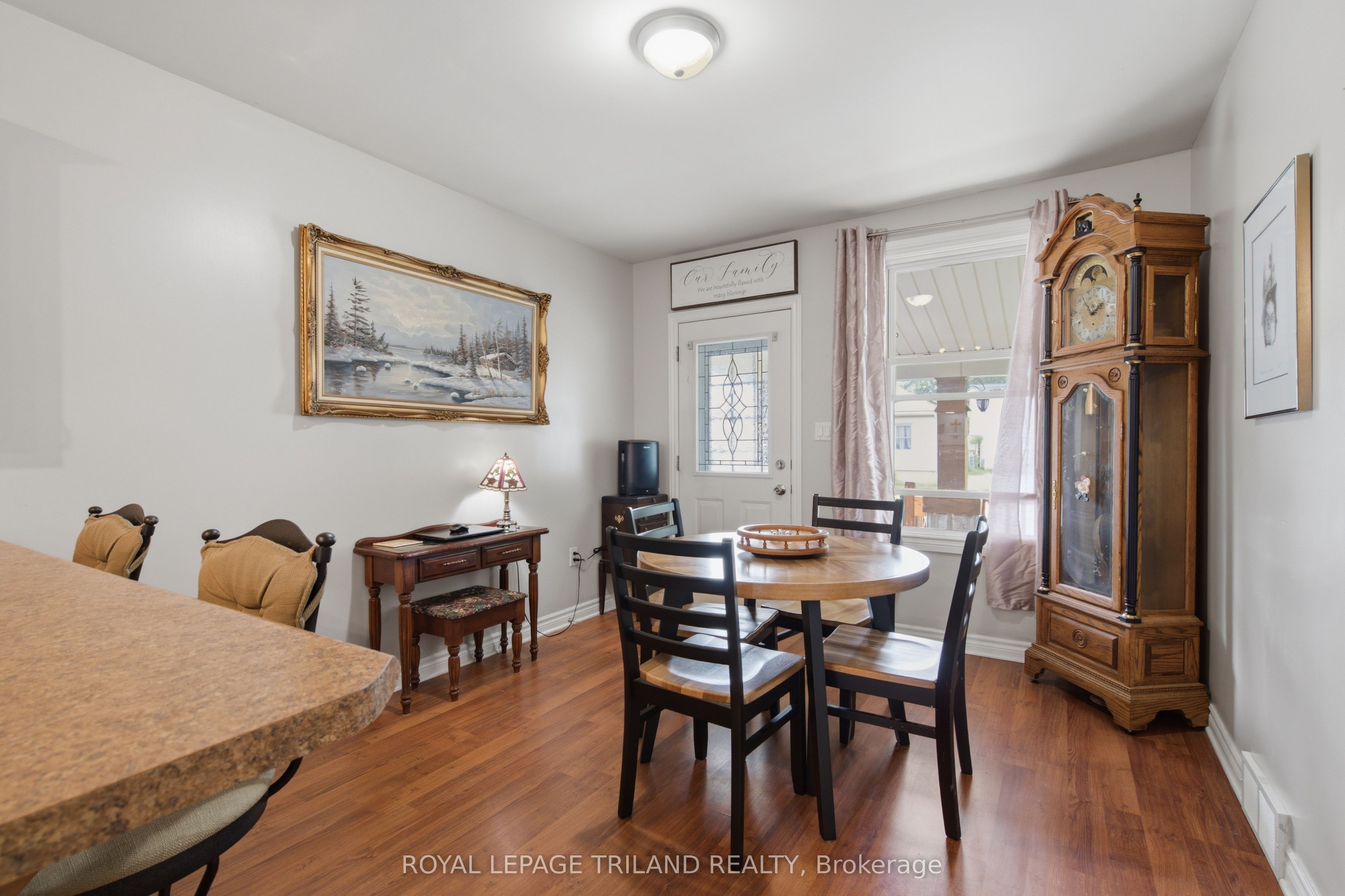 132 Oak Street Property Photo 4