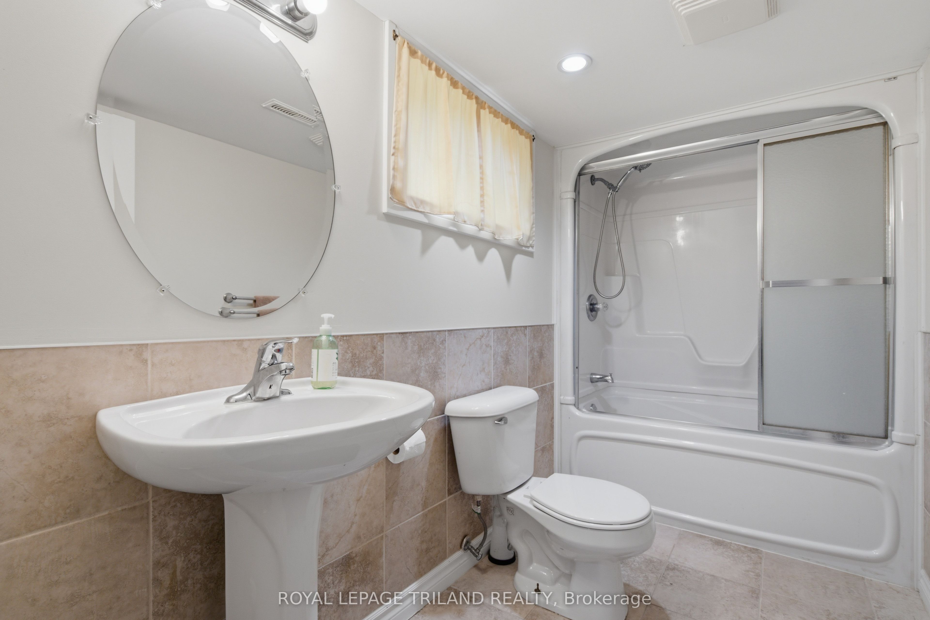 132 Oak Street Property Photo 18