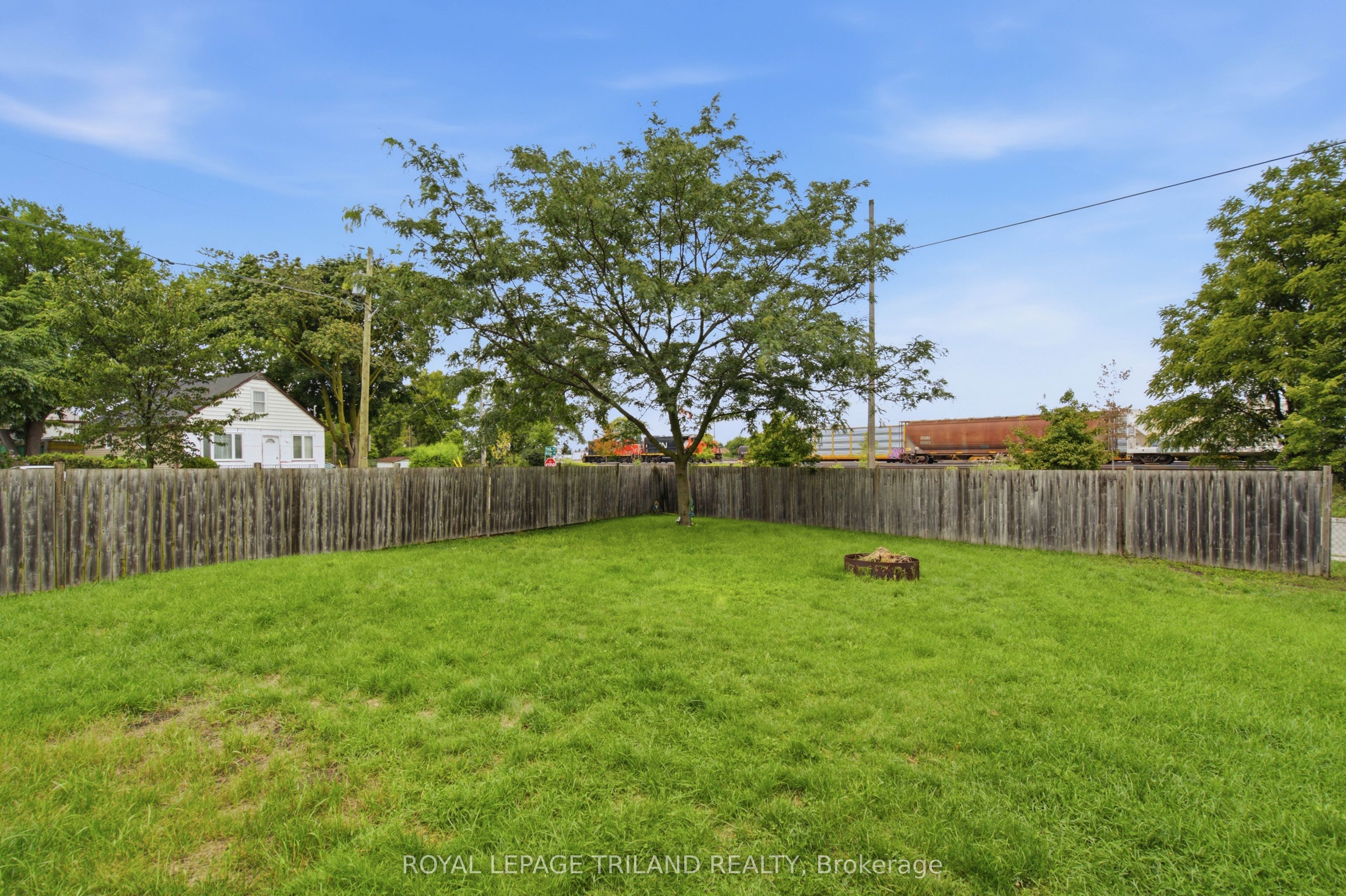 132 Oak Street Property Photo 22