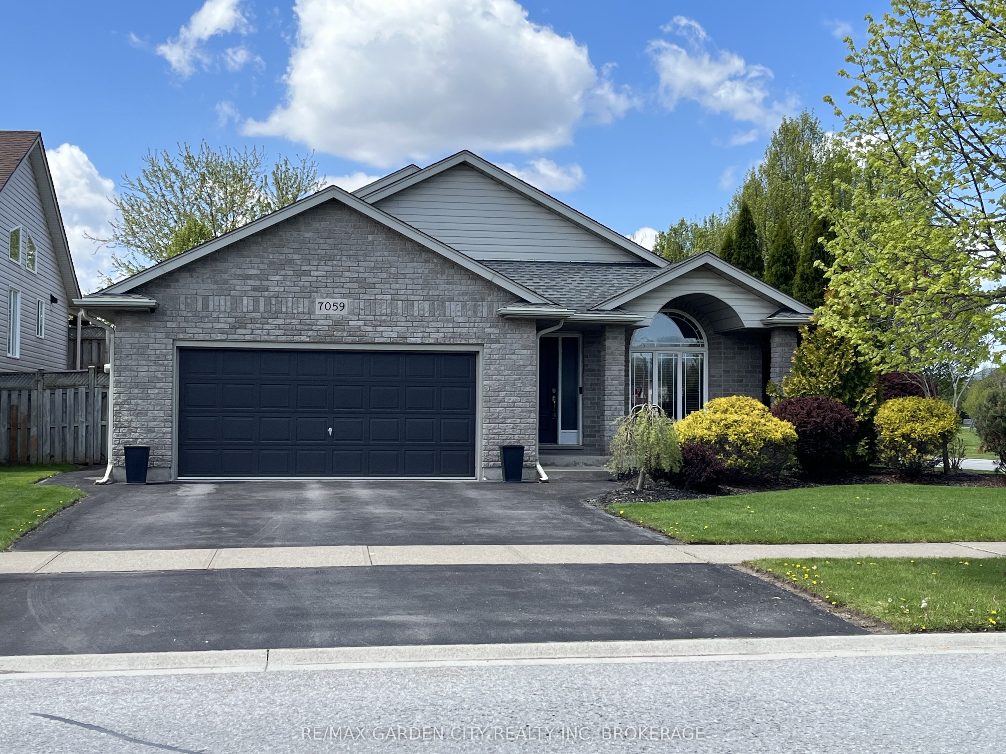 7059 Parkside Road Property Photo 1