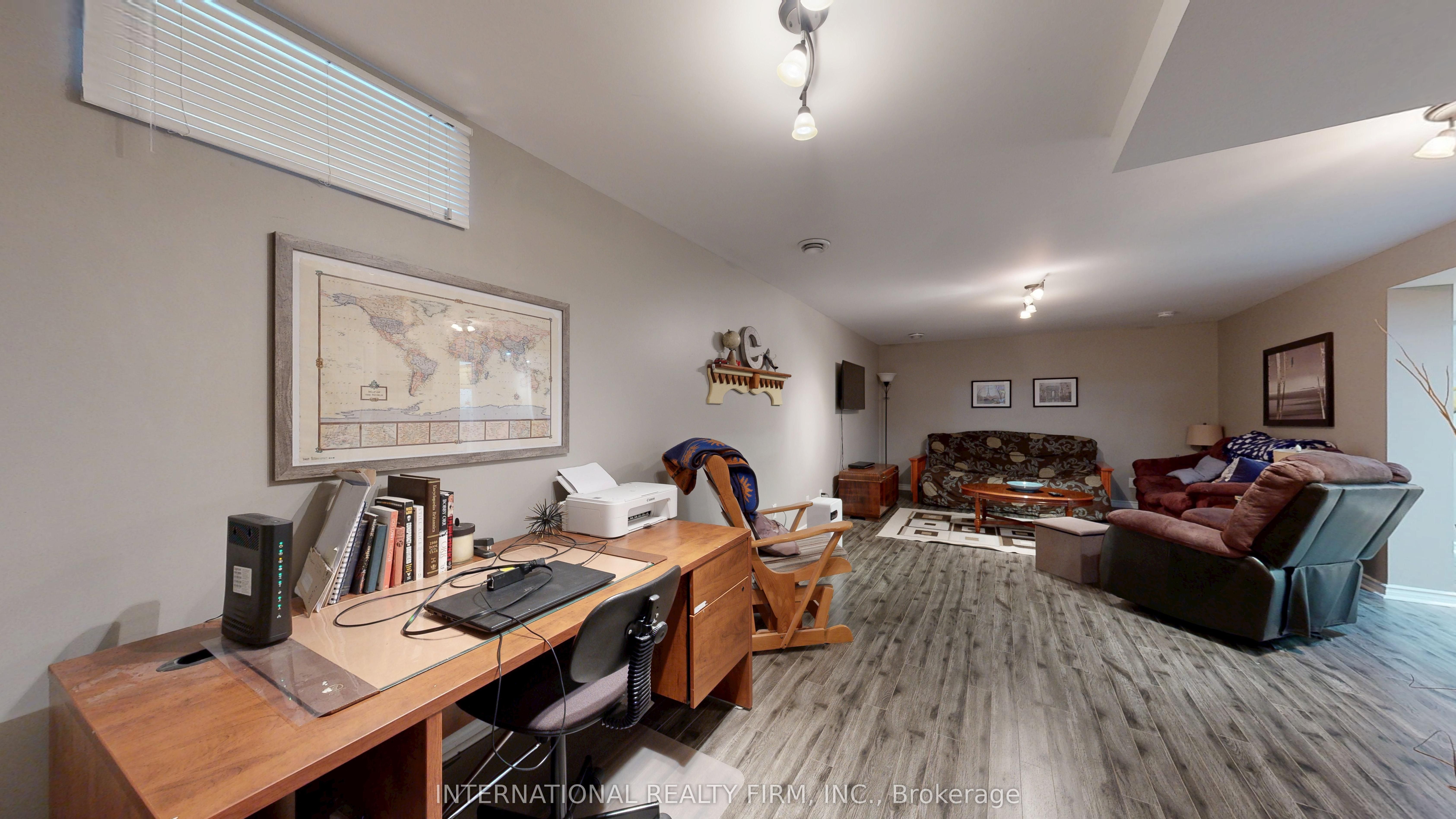 438 Stirling Way Property Photo 21
