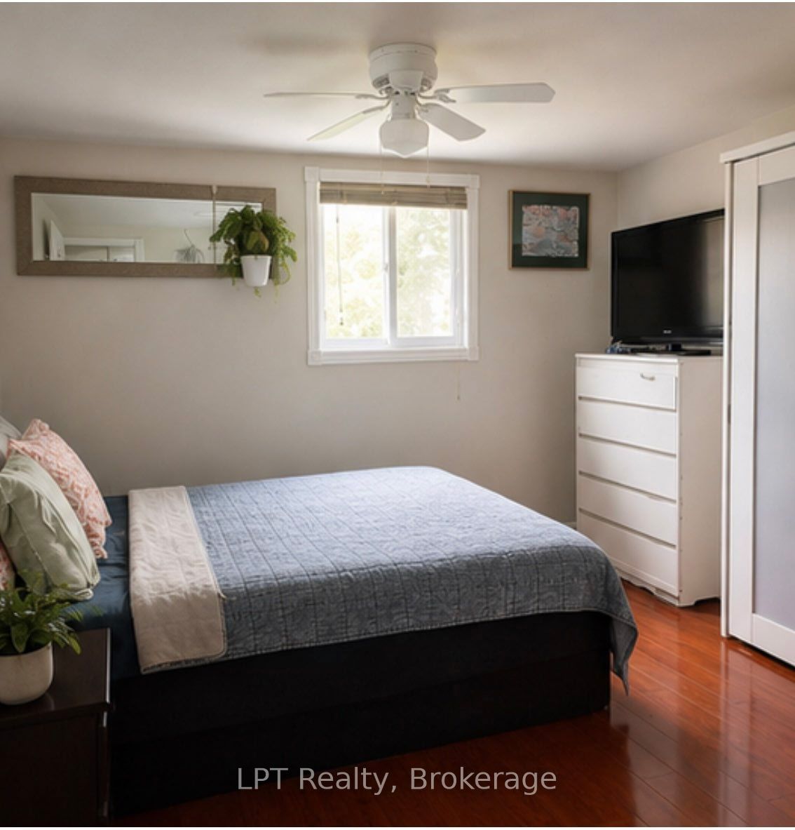 17 Bay Avenue Property Photo 4