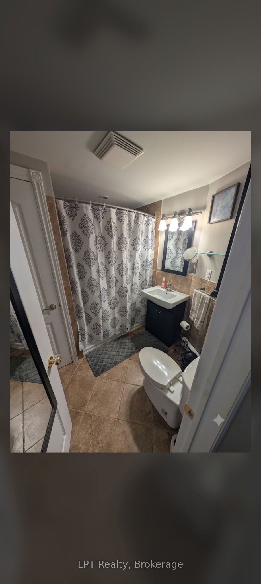 17 Bay Avenue Property Photo 8