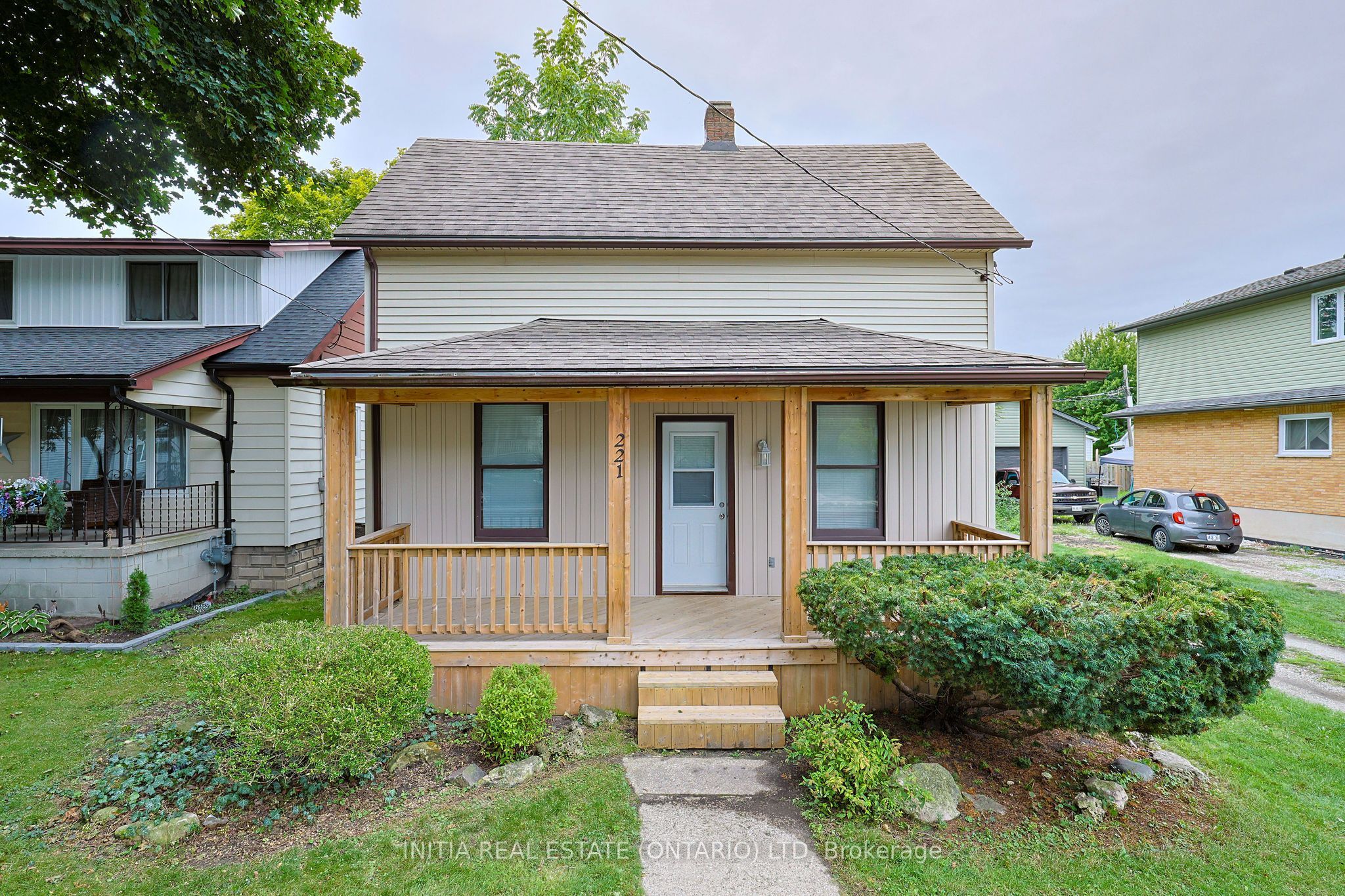 221 Bright Street