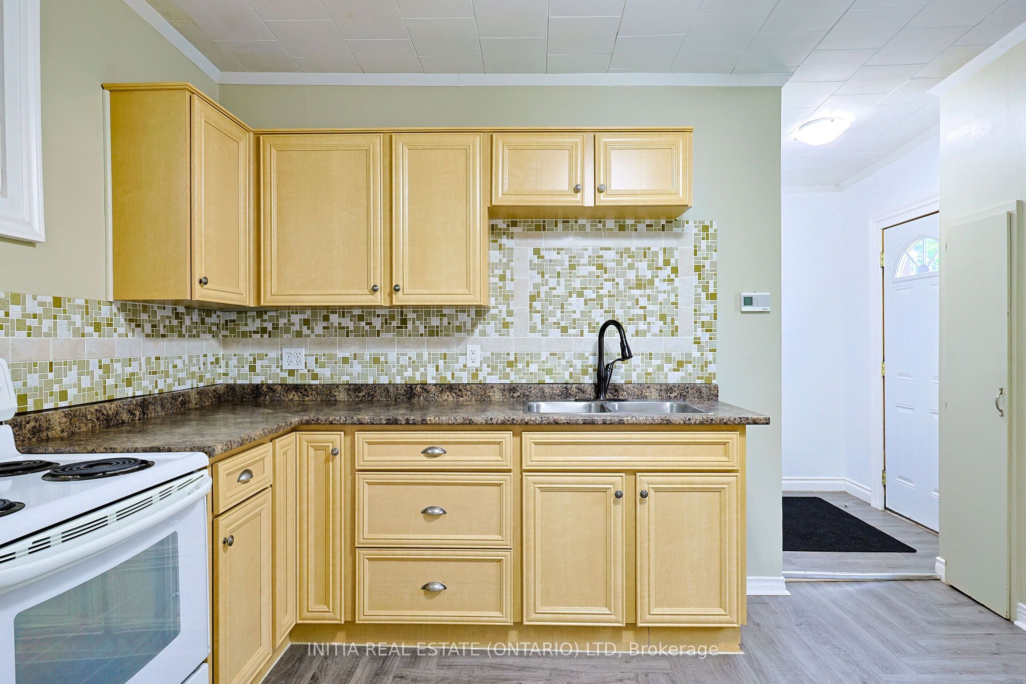 221 Bright Street Property Photo 6