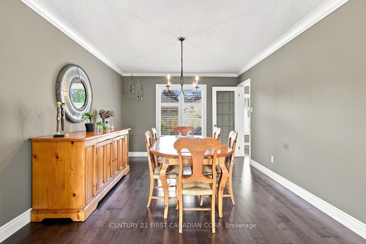 66 Cobblestone Street Property Photo 8