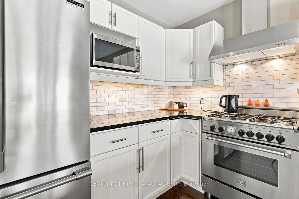 66 Cobblestone Street Property Photo 13