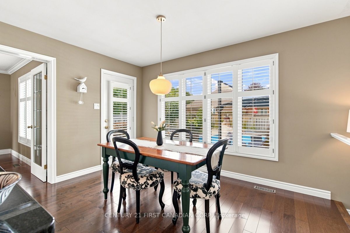 66 Cobblestone Street Property Photo 14