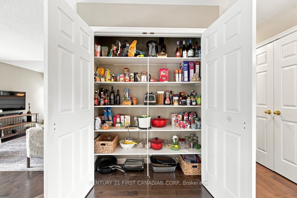 66 Cobblestone Street Property Photo 16