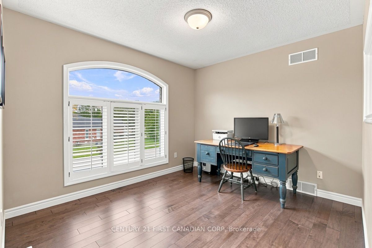 66 Cobblestone Street Property Photo 31