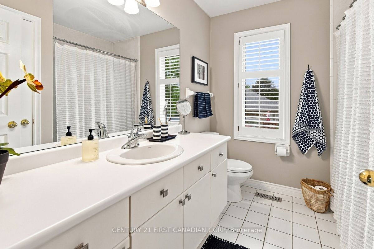 66 Cobblestone Street Property Photo 33
