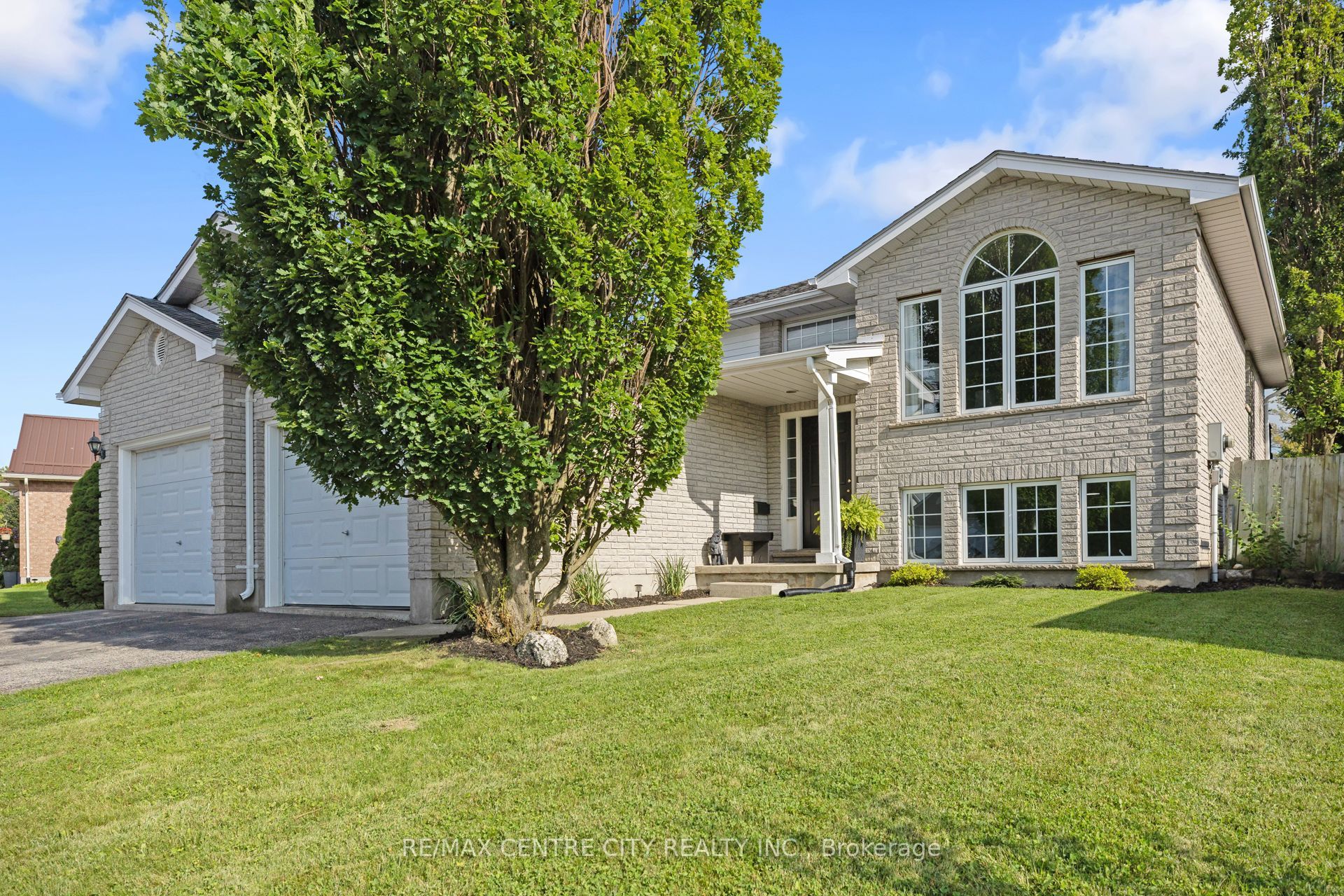 52 Donker Drive
