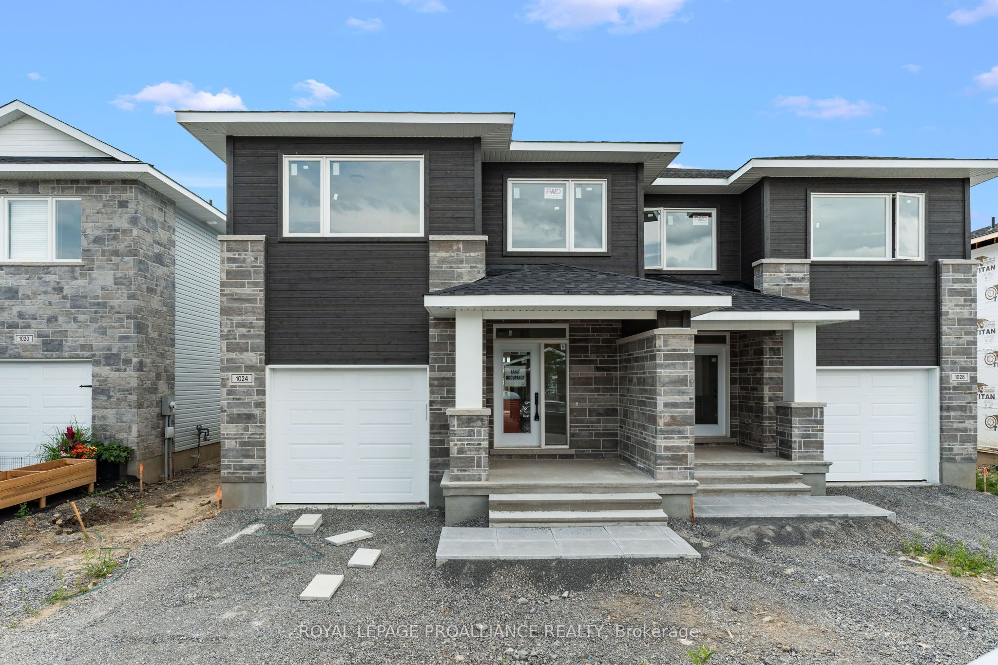 1024 Moore Street Property Photo 2