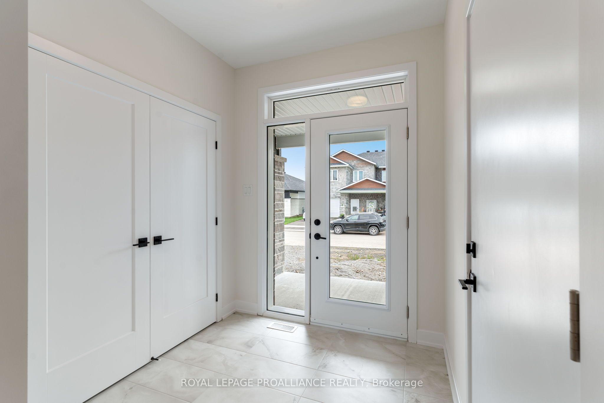 1024 Moore Street Property Photo 4