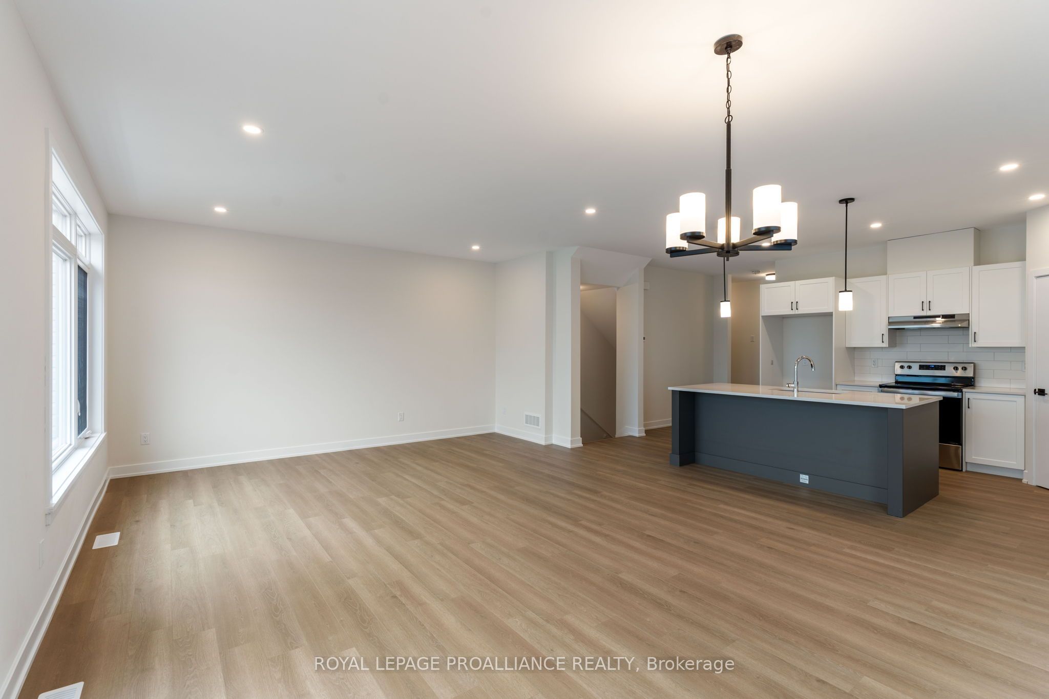 1024 Moore Street Property Photo 19