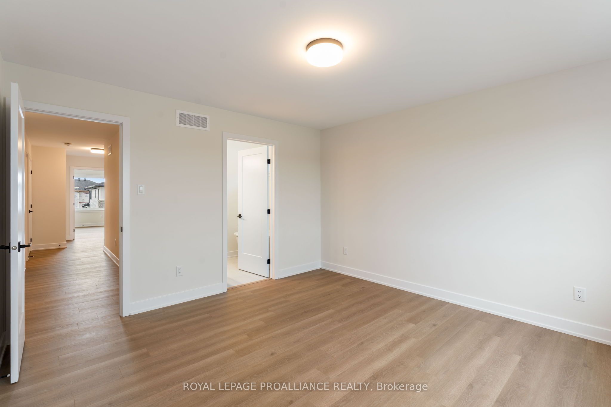 1024 Moore Street Property Photo 28