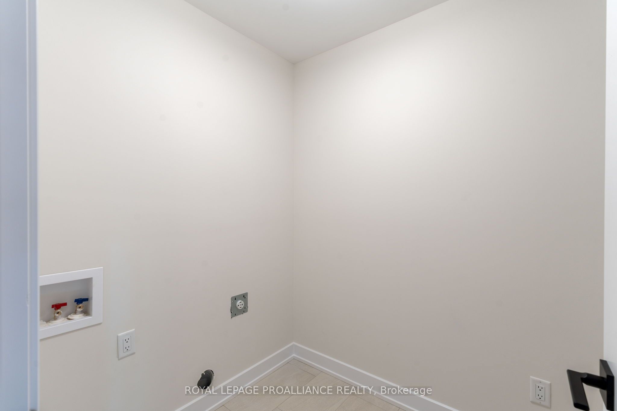 1024 Moore Street Property Photo 34