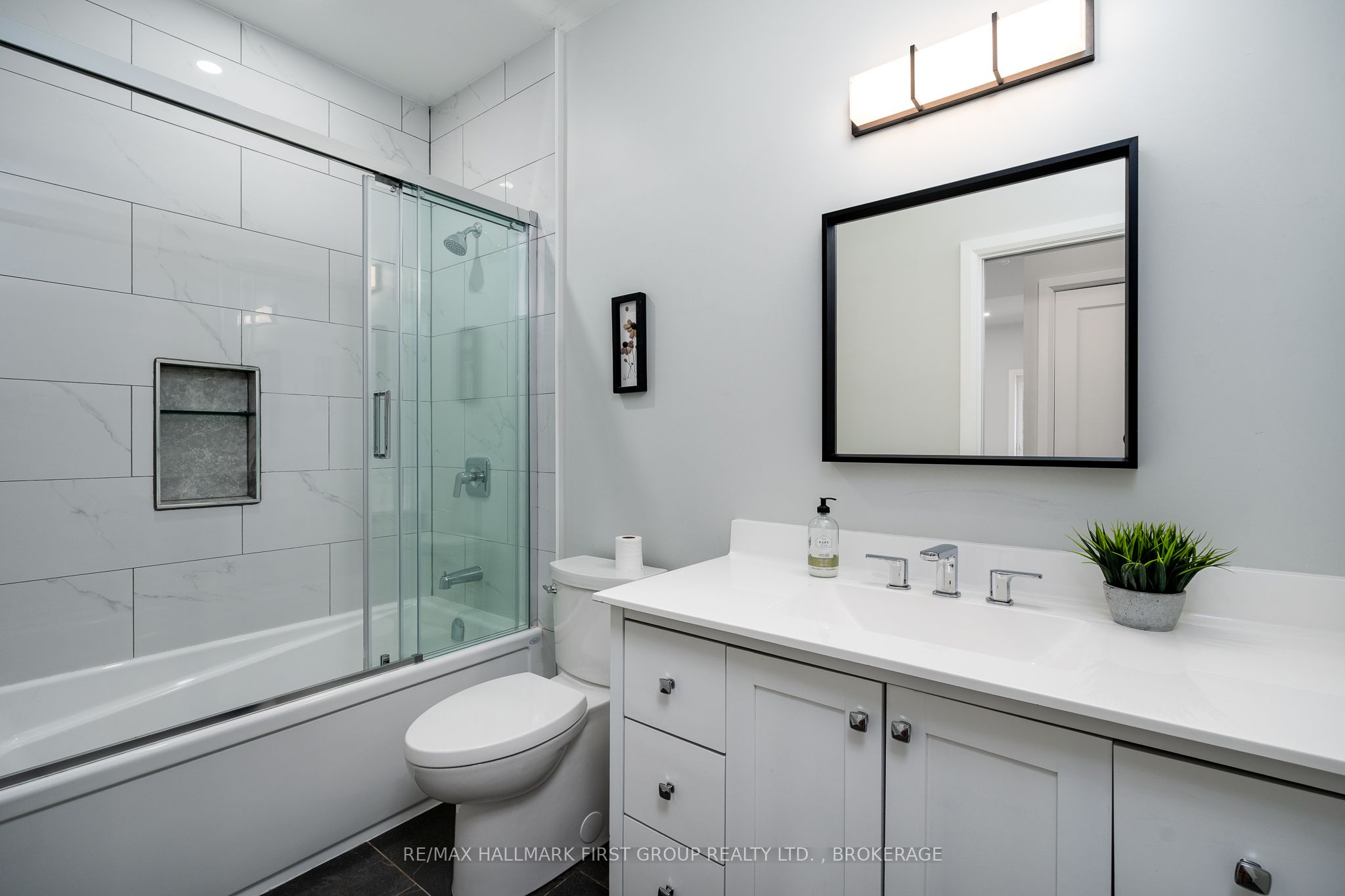 262 Hunt Road Property Photo 17