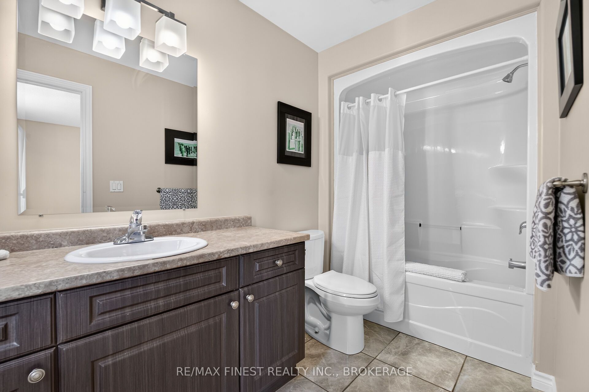 767 Newmarket Lane Property Photo 23