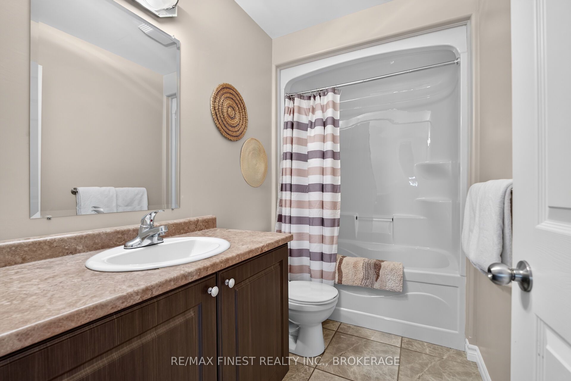 767 Newmarket Lane Property Photo 29