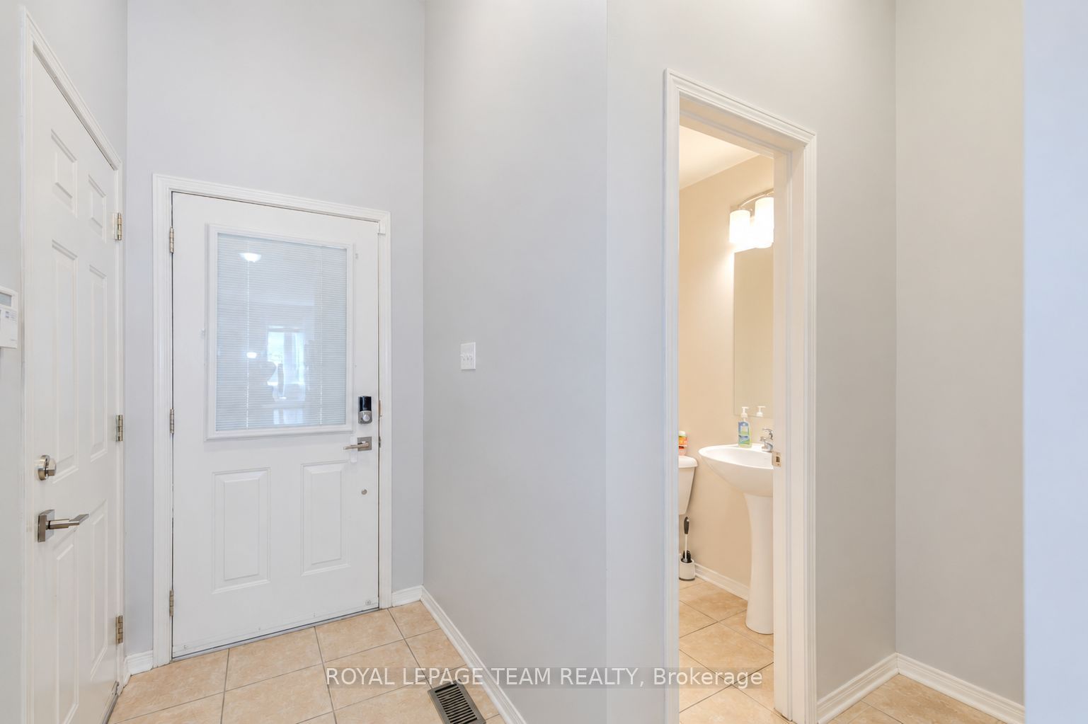 316 Bryarton Street Property Photo 4