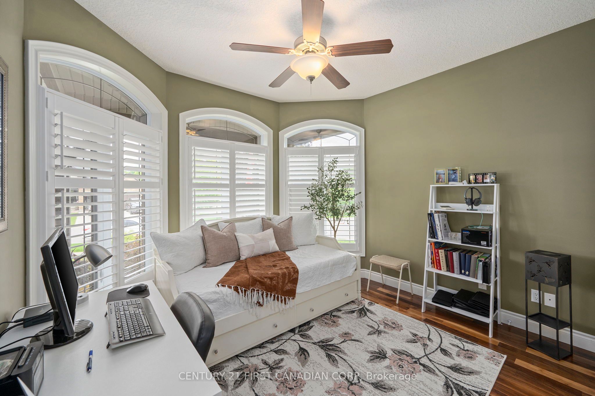 286 Dufferin Street Property Photo 5