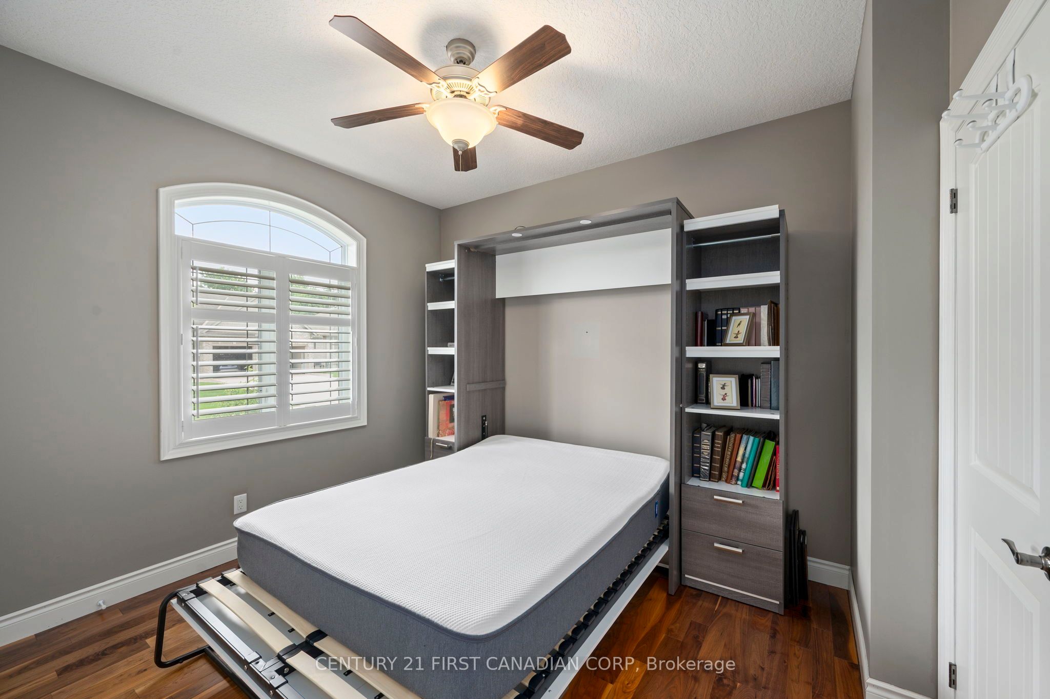 286 Dufferin Street Property Photo 7
