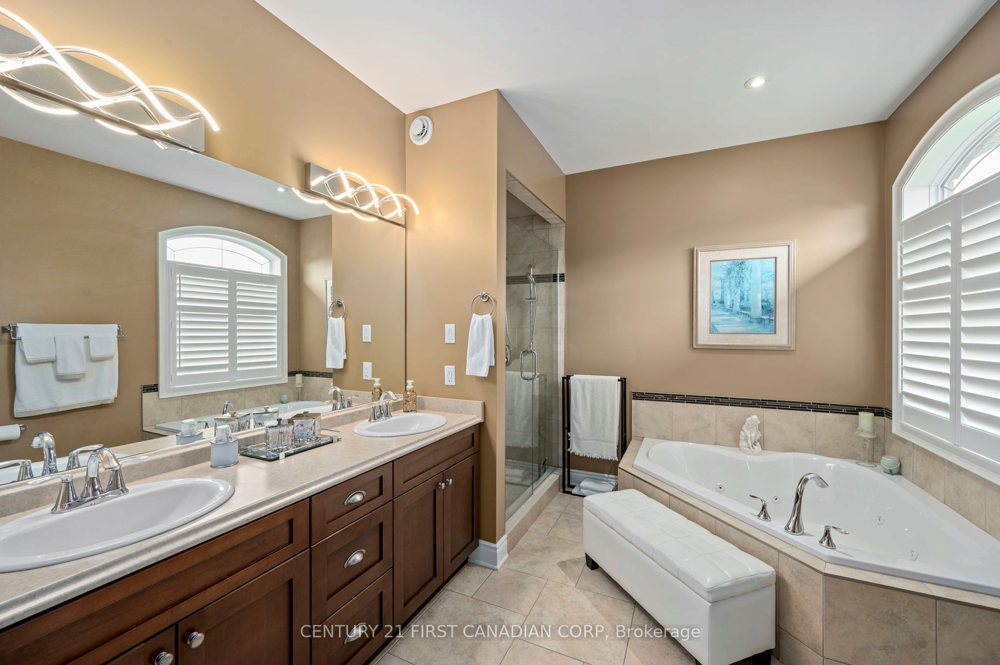 286 Dufferin Street Property Photo 13