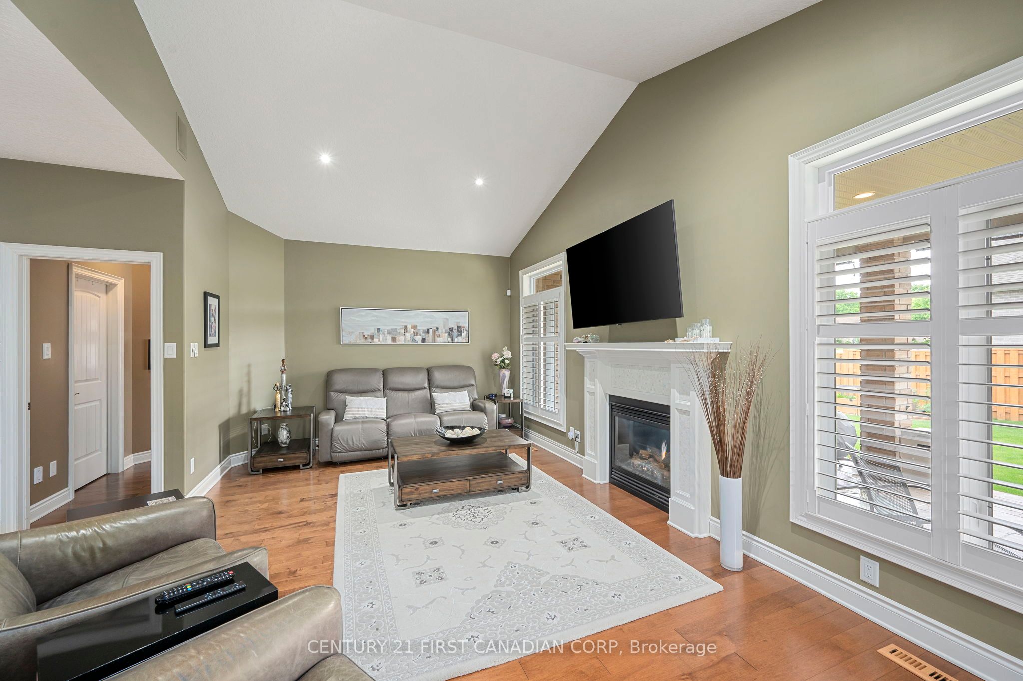 286 Dufferin Street Property Photo 18
