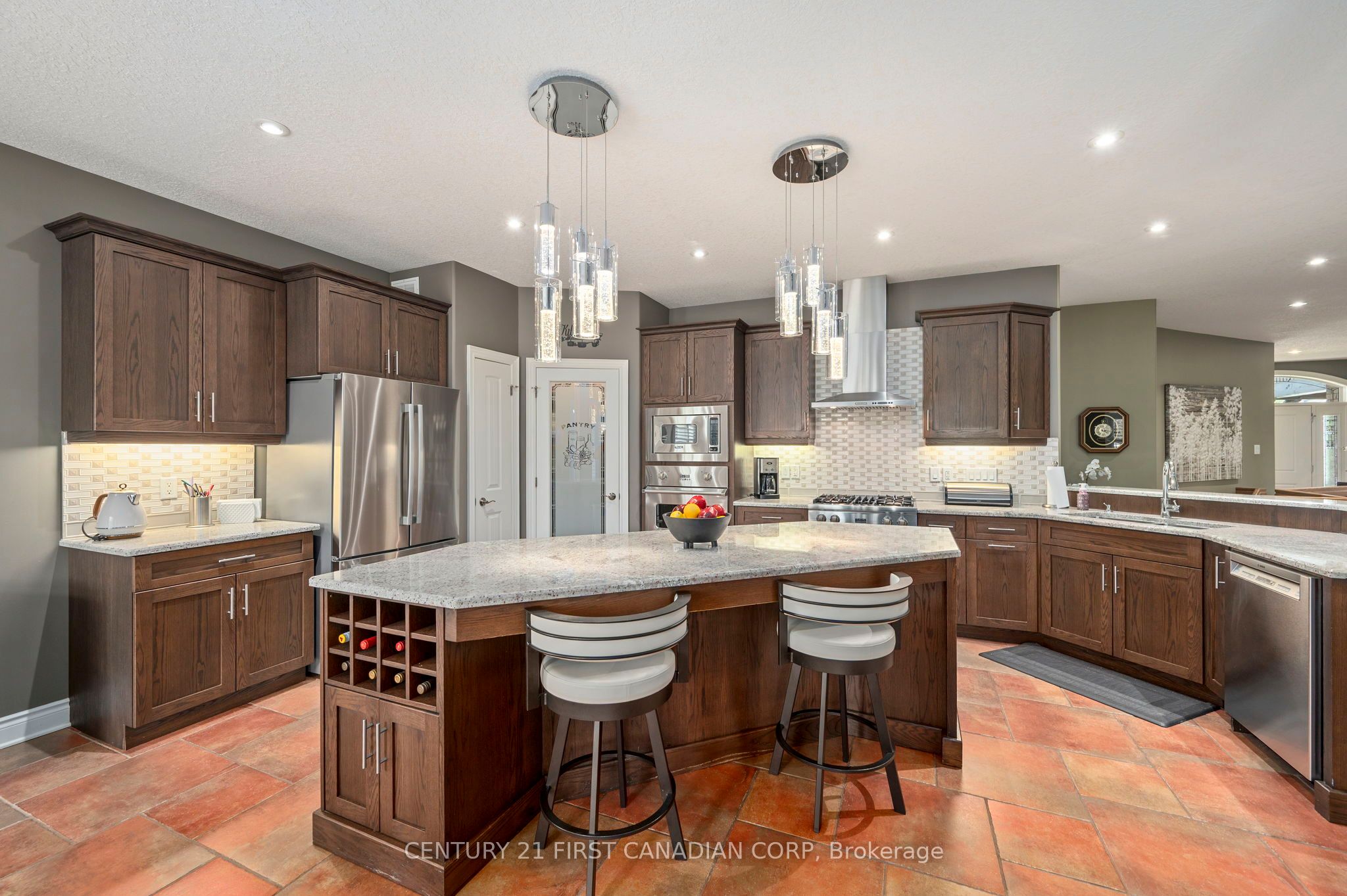 286 Dufferin Street Property Photo 20
