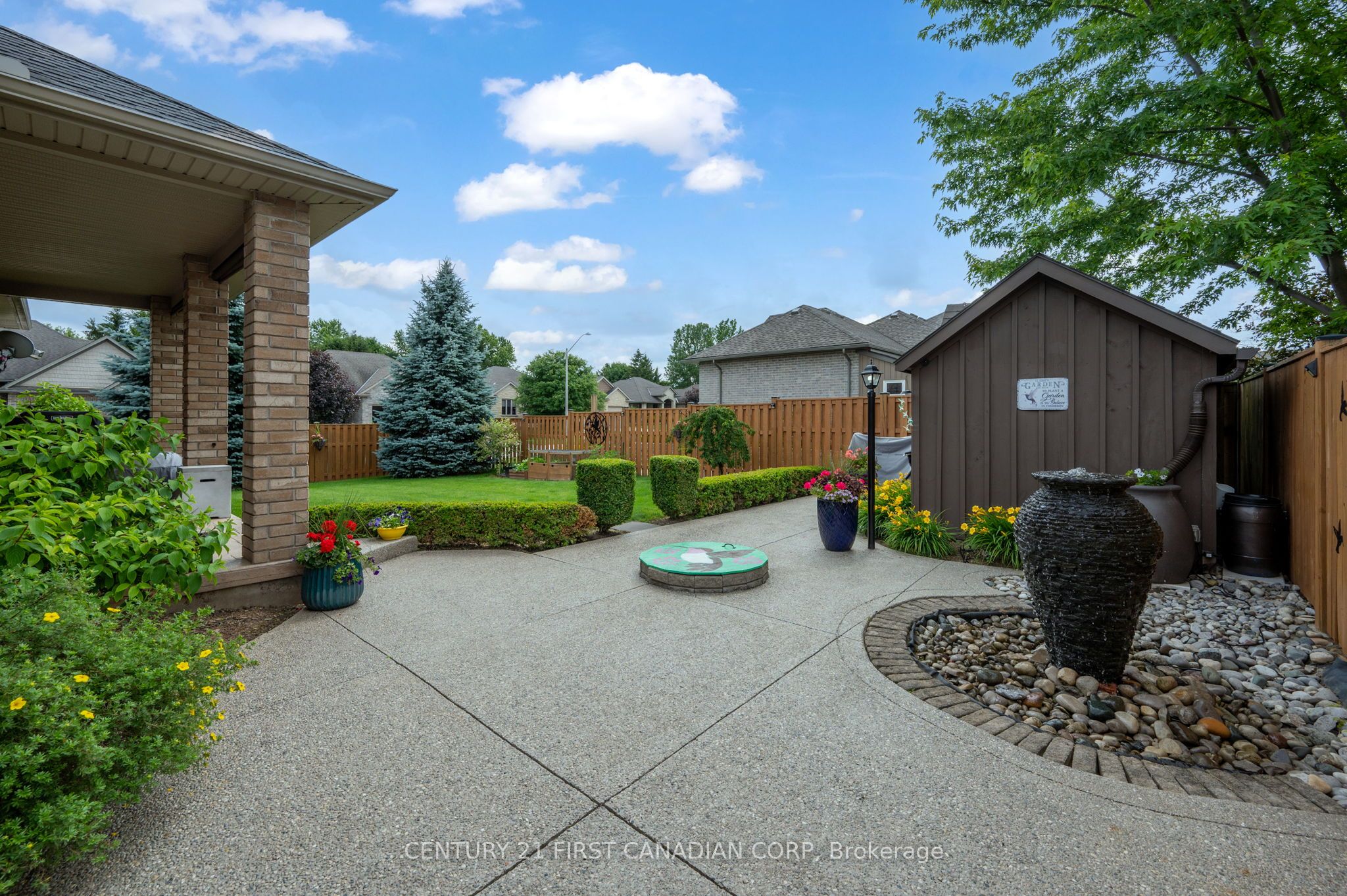286 Dufferin Street Property Photo 44