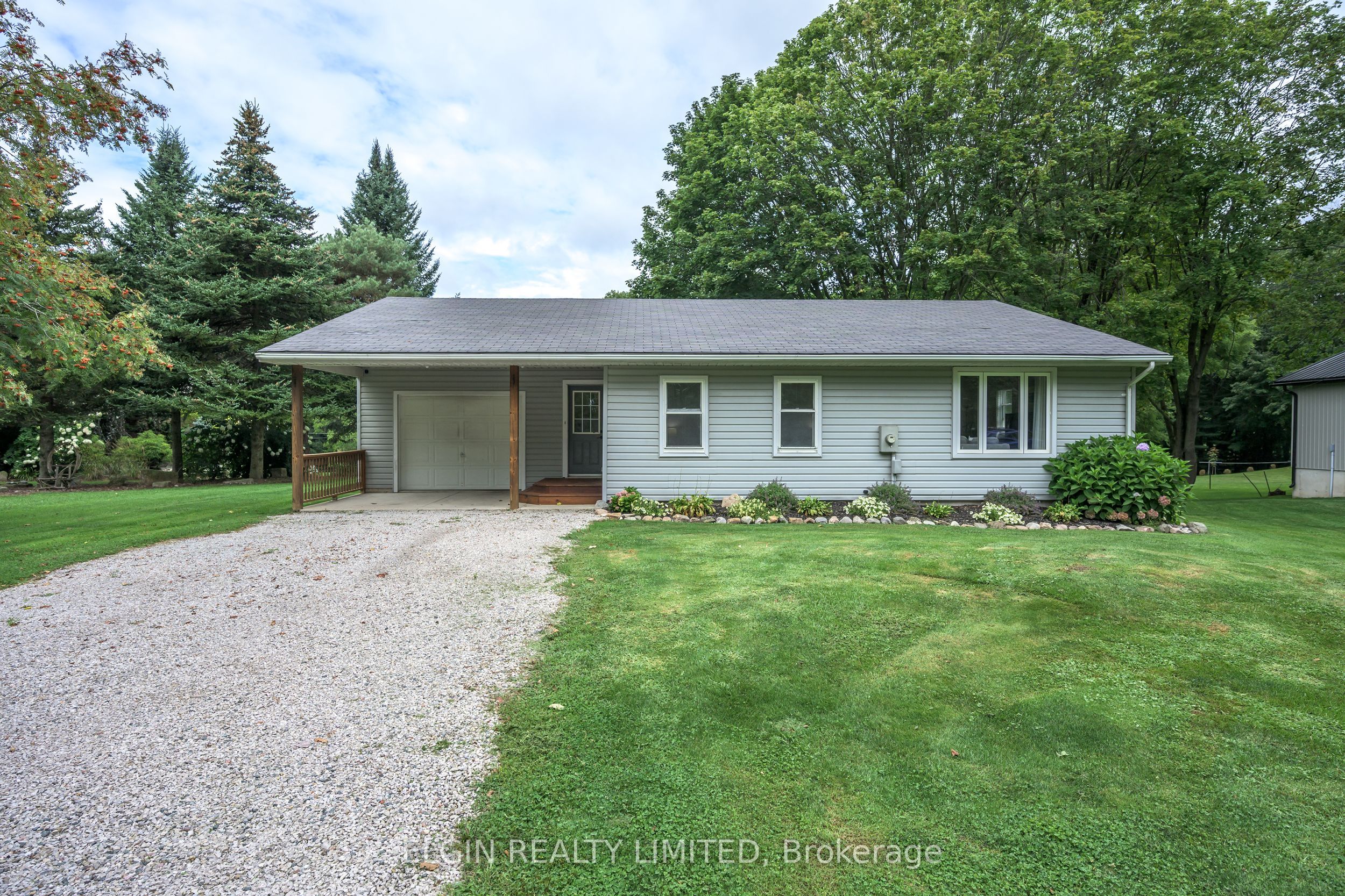 37388 Lake Line Property Photo 2