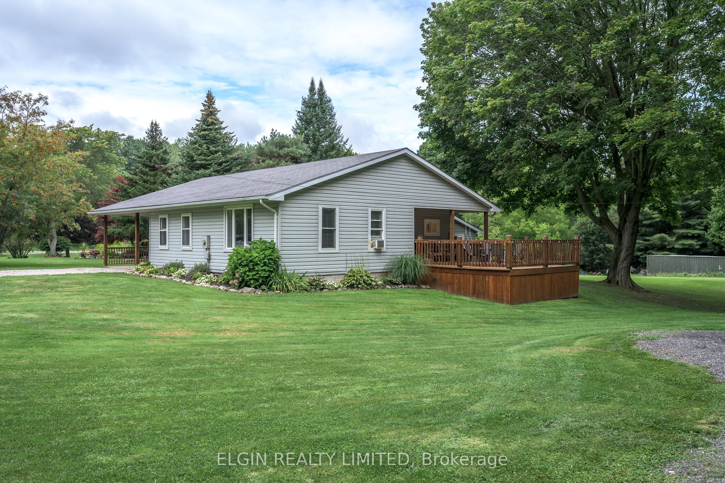 37388 Lake Line Property Photo 3