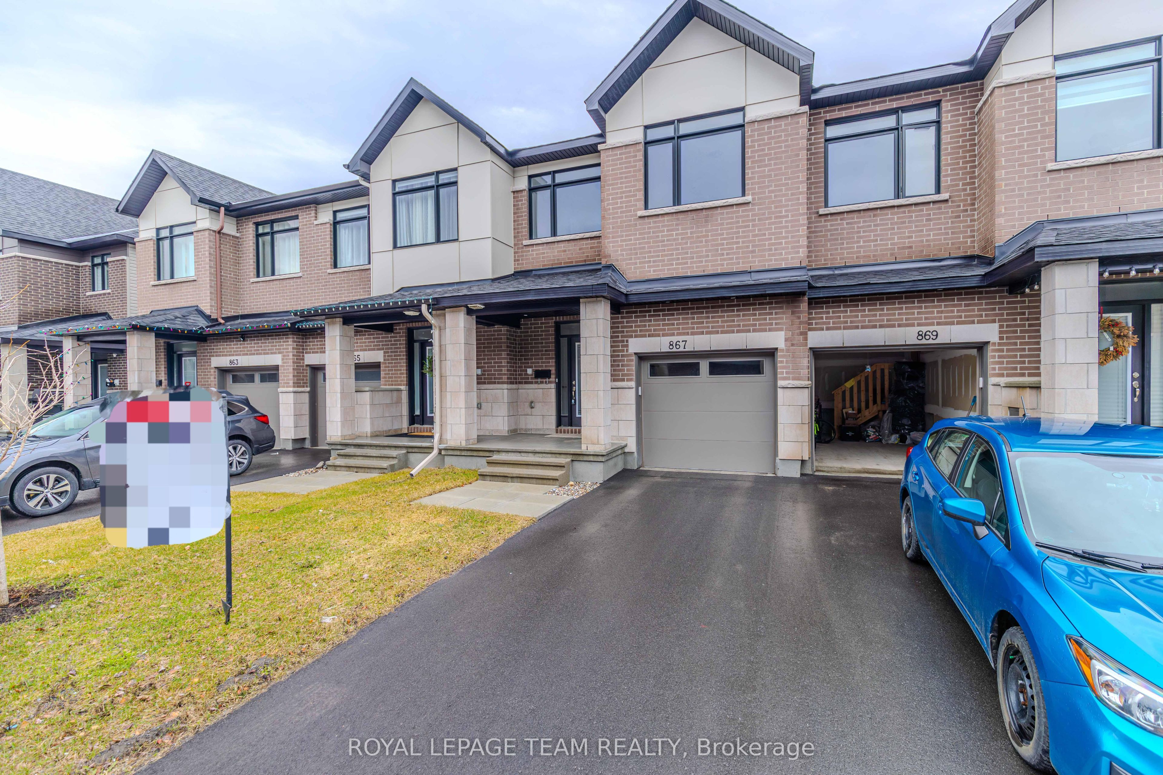 867 Anciano Crescent Property Photo 2