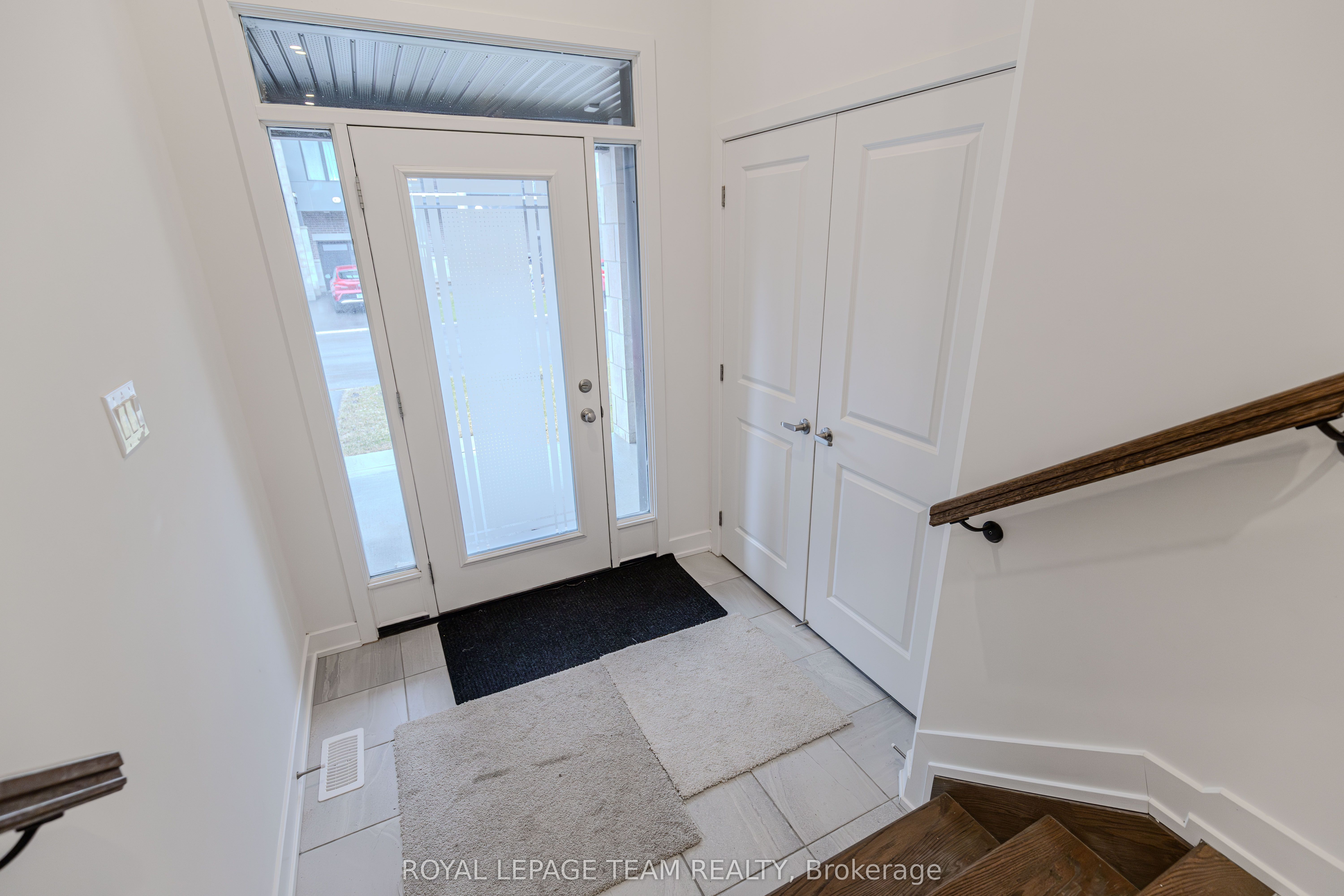867 Anciano Crescent Property Photo 3