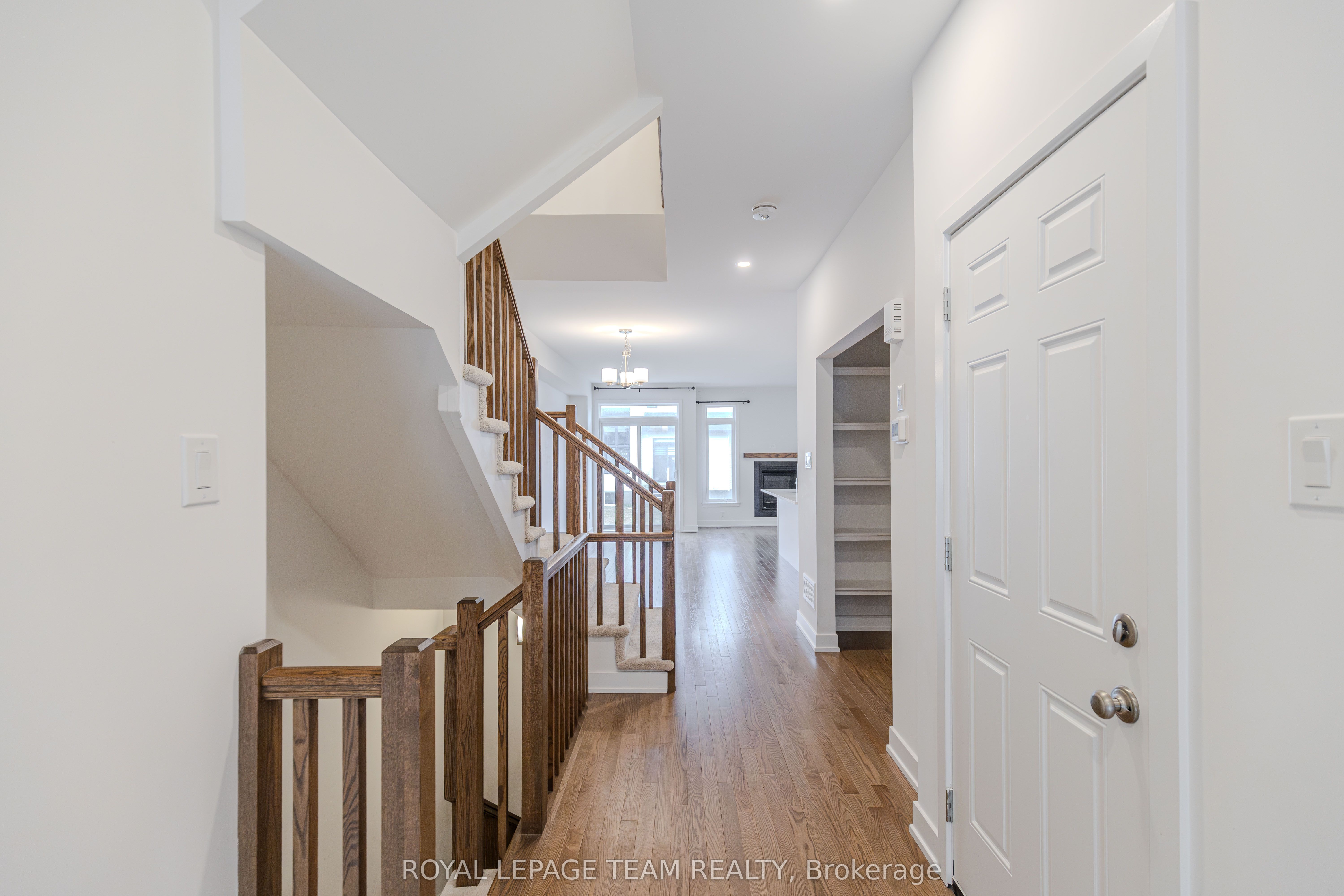 867 Anciano Crescent Property Photo 6