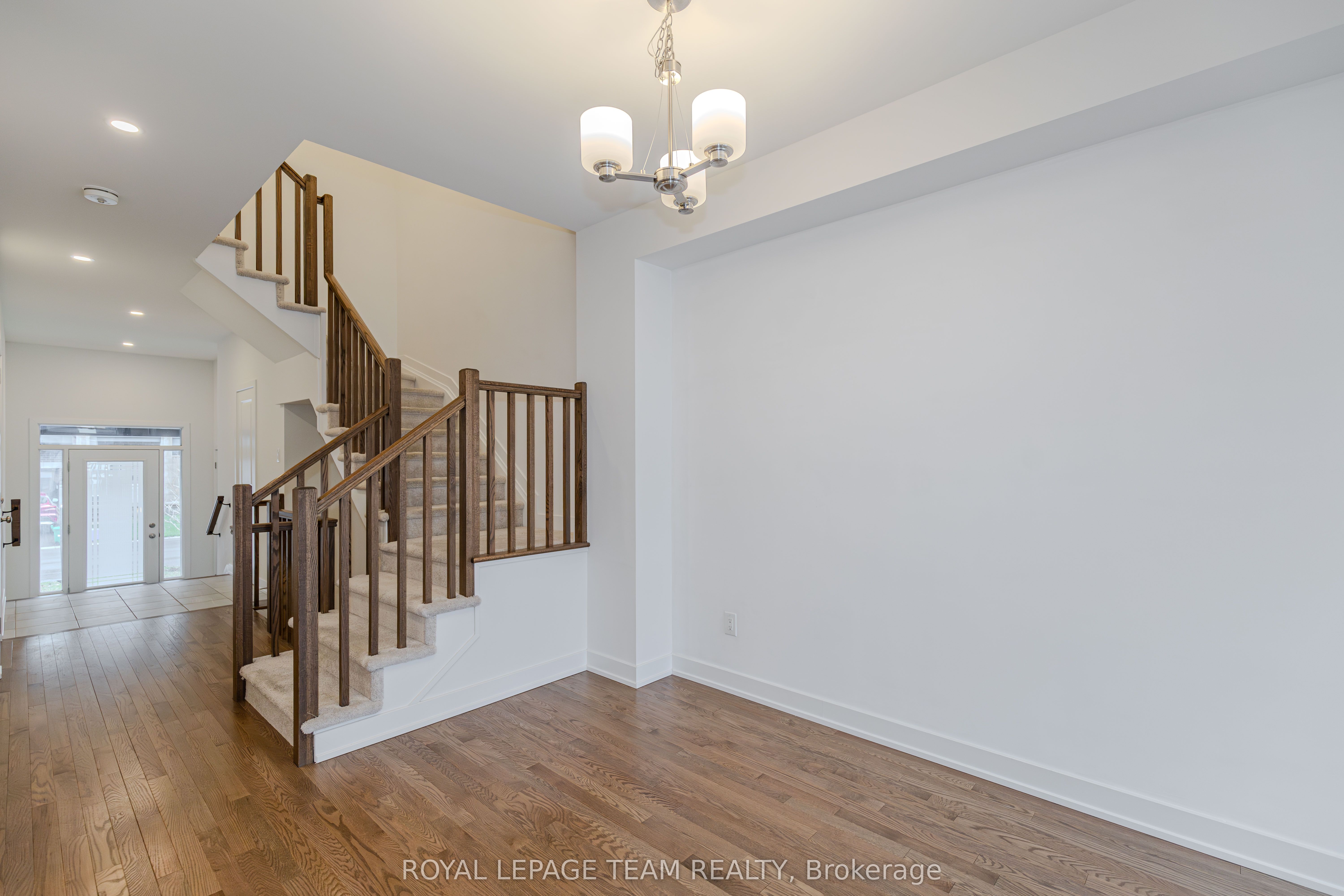 867 Anciano Crescent Property Photo 10