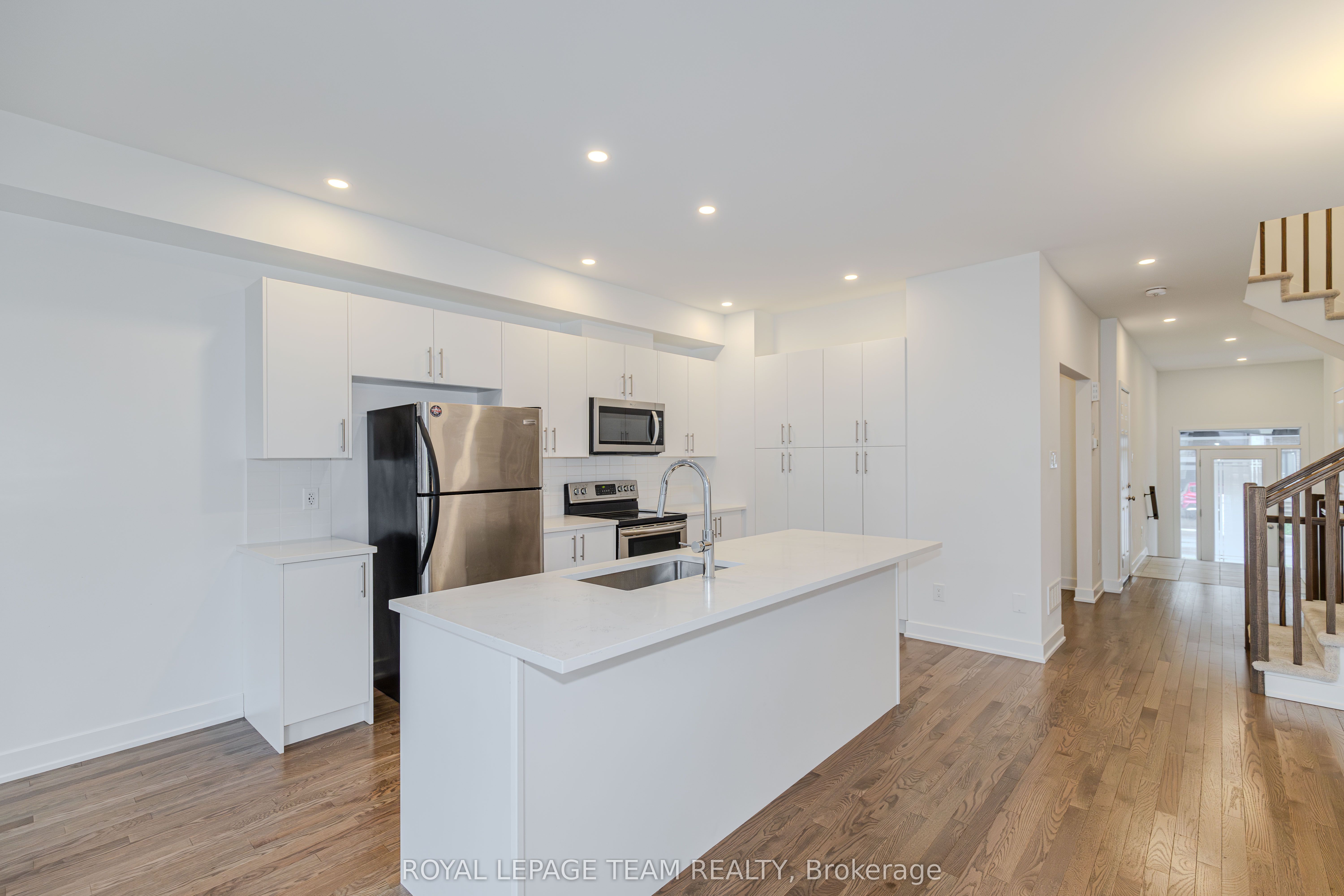 867 Anciano Crescent Property Photo 14