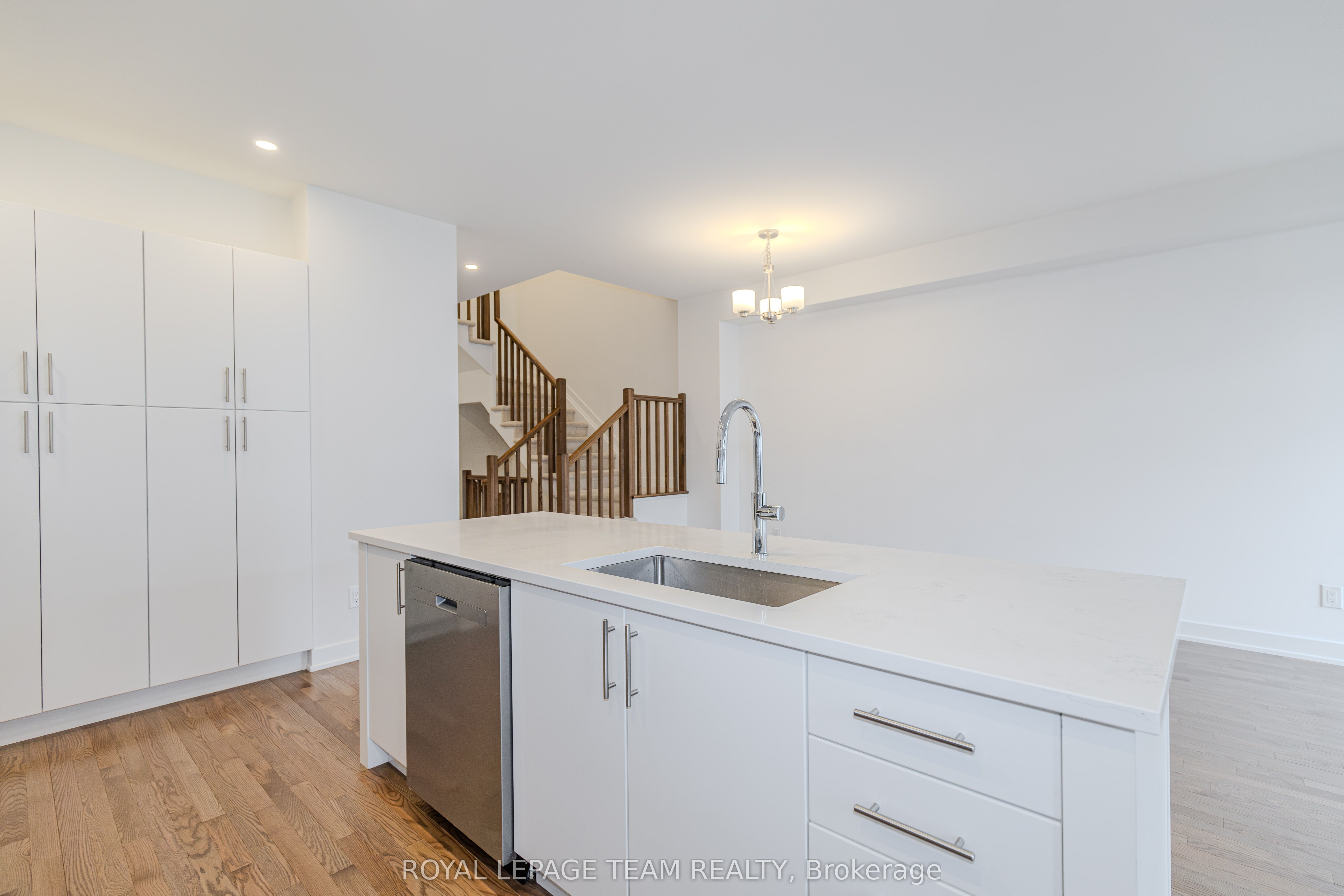 867 Anciano Crescent Property Photo 15