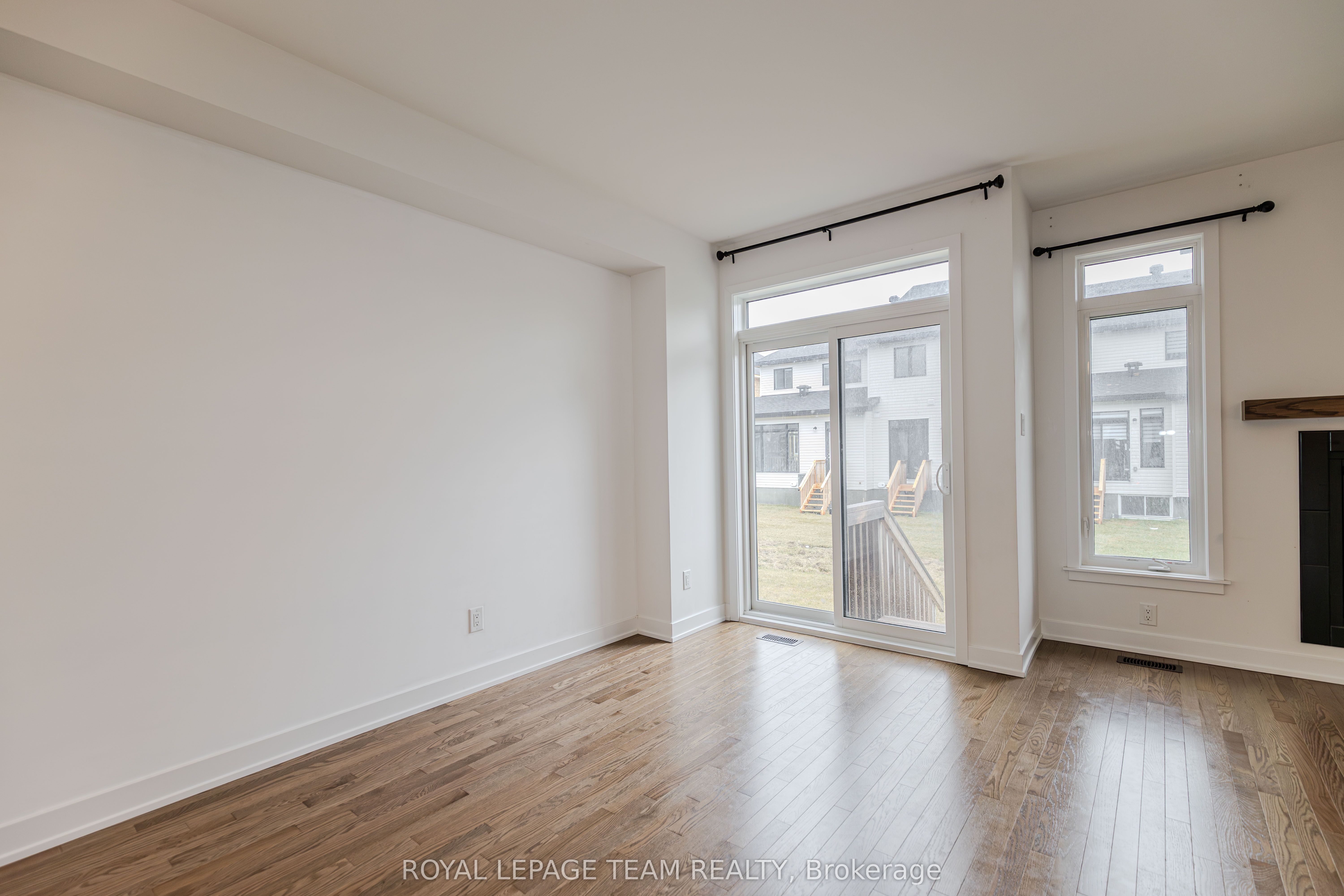 867 Anciano Crescent Property Photo 18