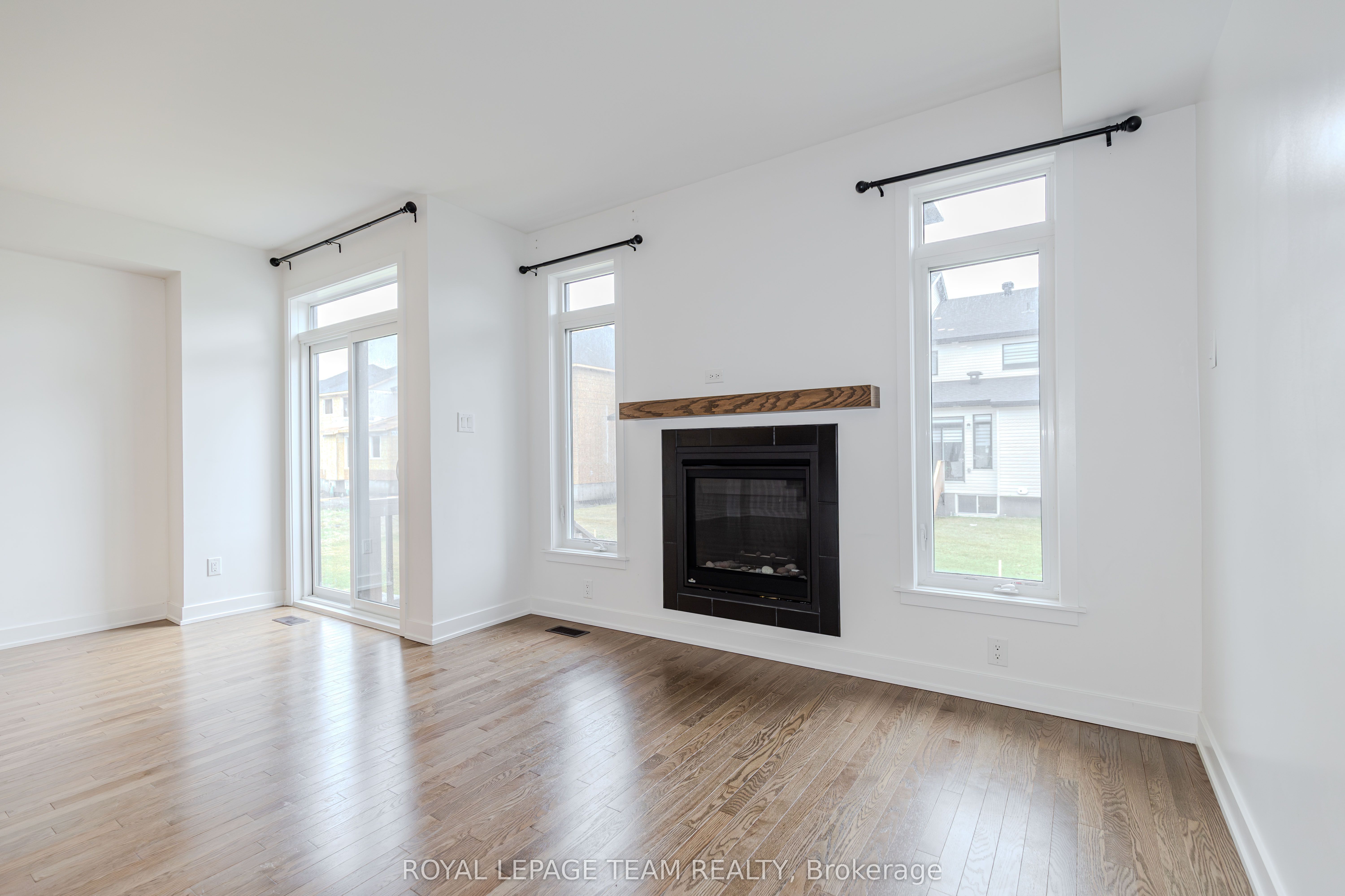 867 Anciano Crescent Property Photo 23