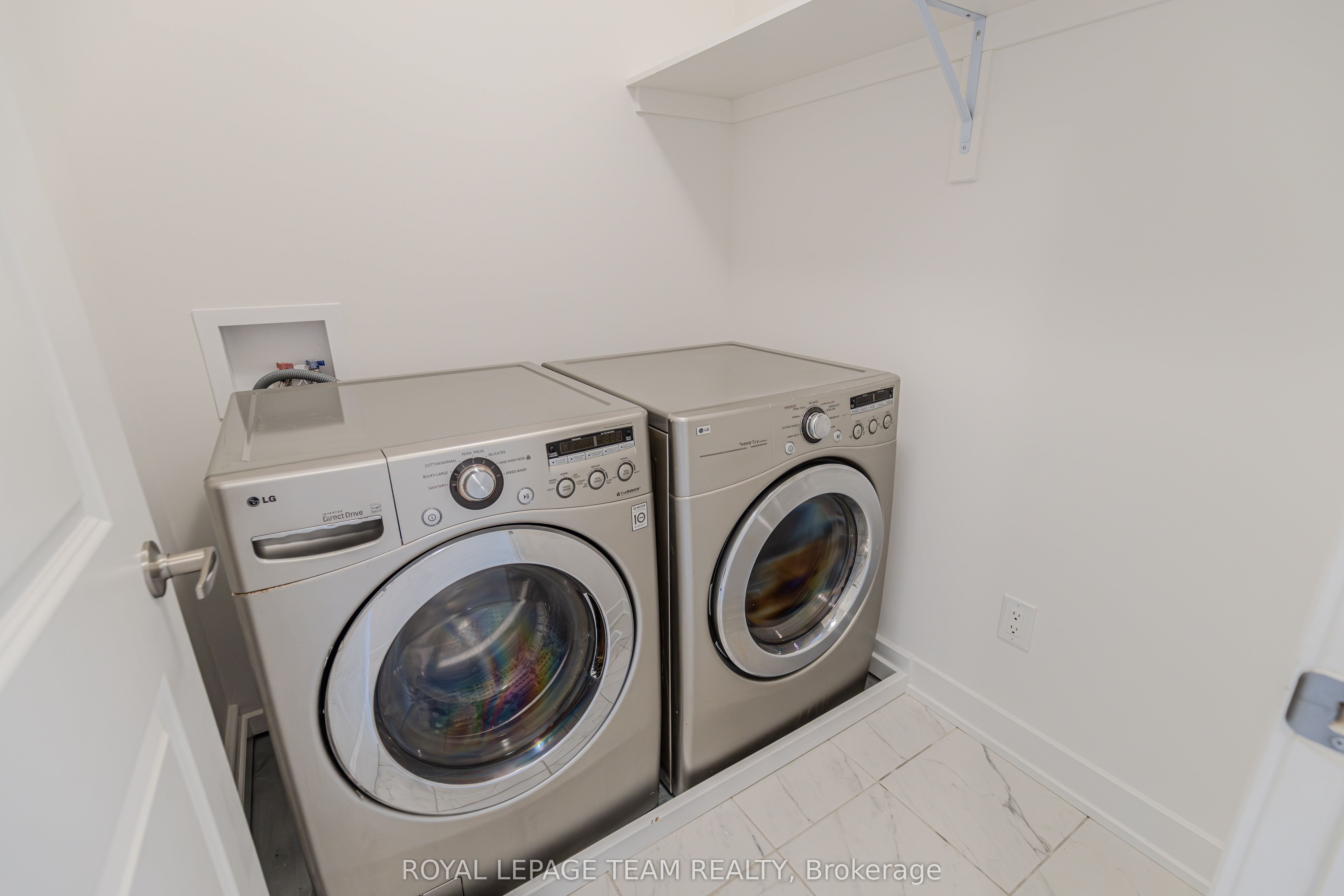 867 Anciano Crescent Property Photo 44