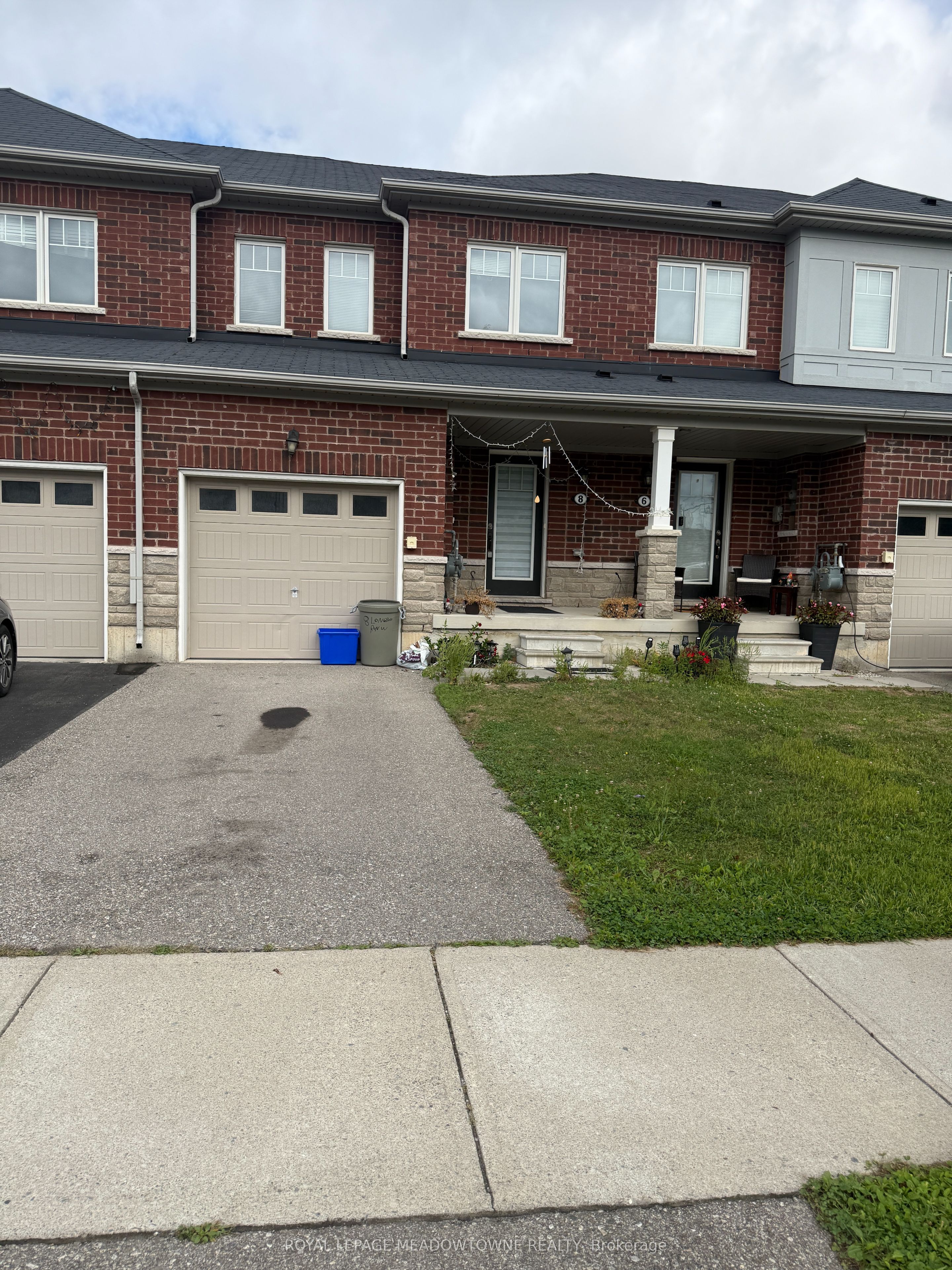 8 Longboat Run Property Photo 1