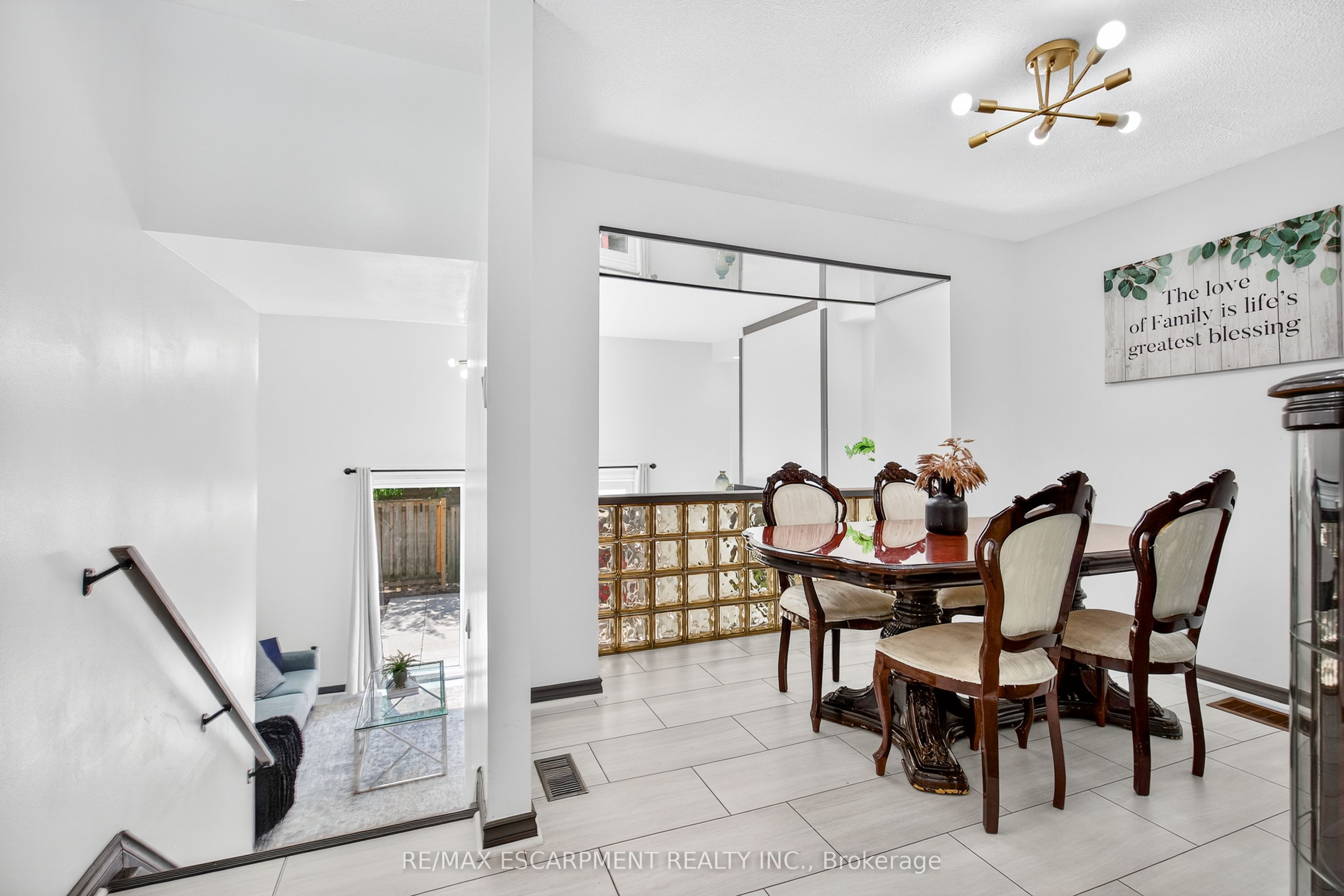 11 Harrisford Street 70 Property Photo 7