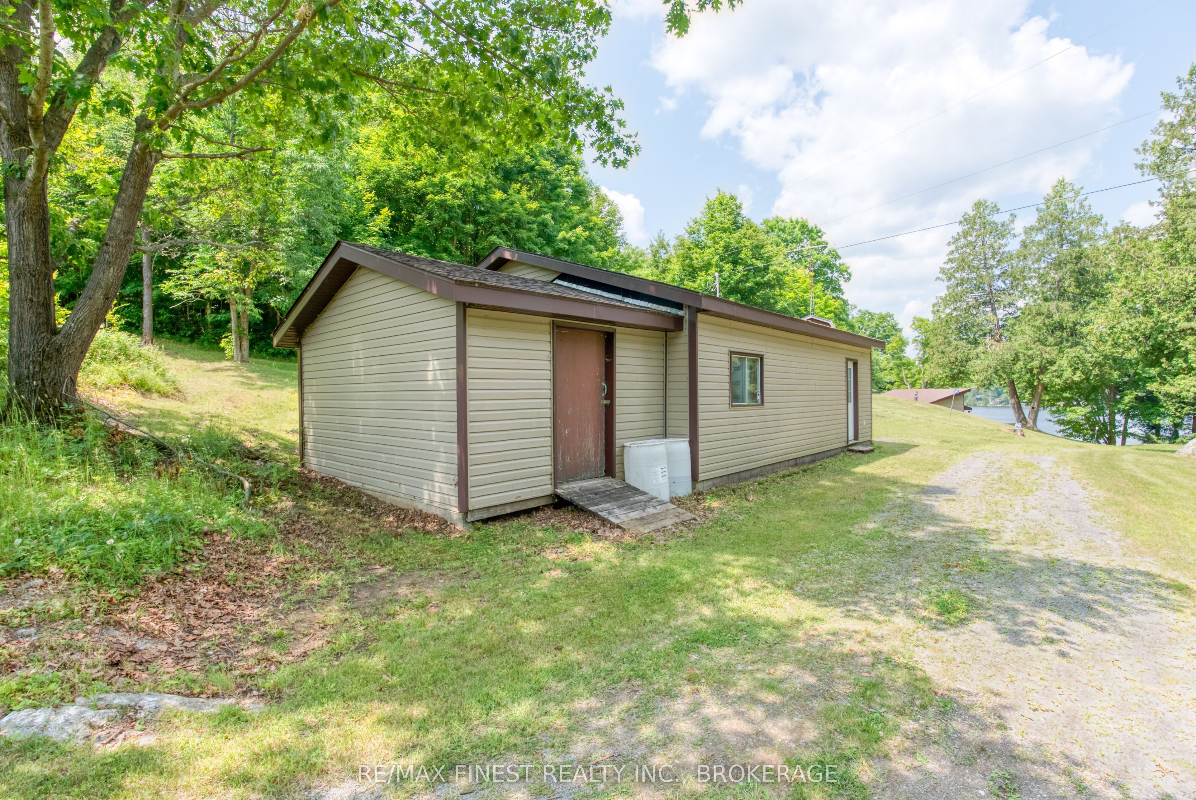 1182b Johnston Lane Property Photo 12