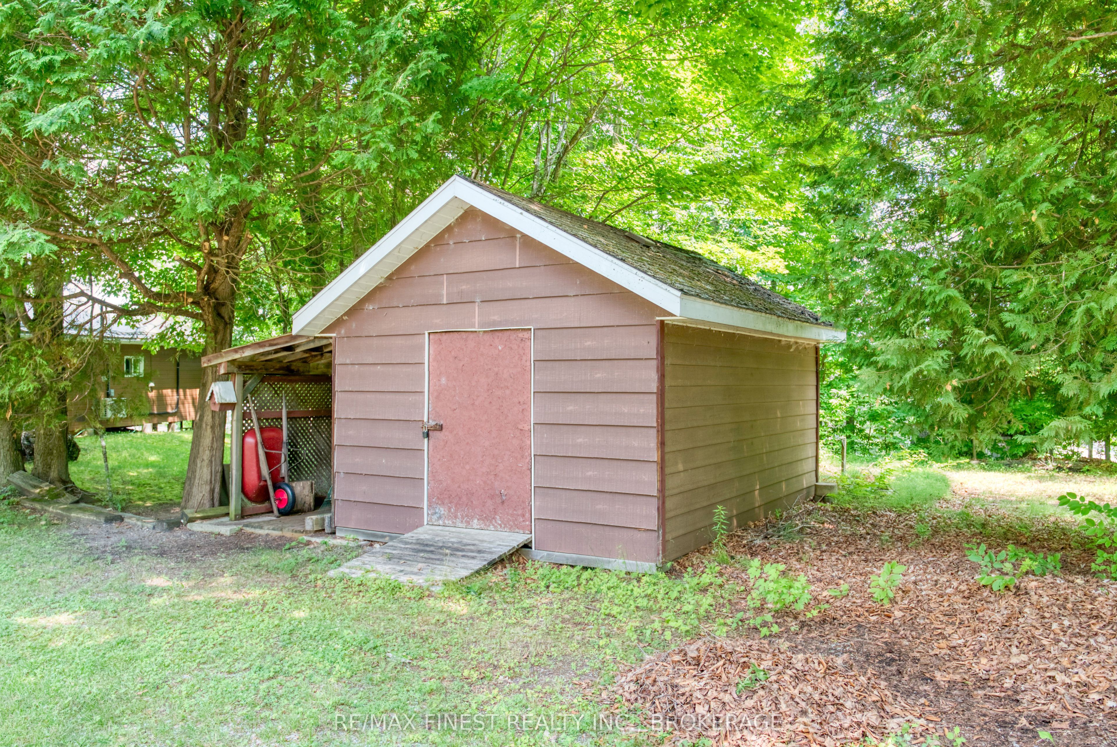 1182b Johnston Lane Property Photo 13